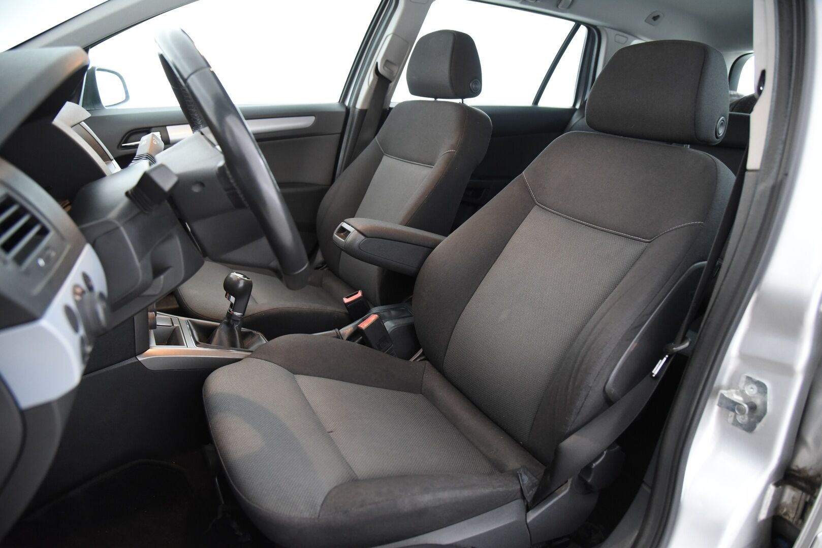 Opel Astra 2007 5D ASTRA STW 1.8 // Tämä auto myydään YritysOutlet -valikoimasta vain yritykselle - 2x hyvät renkaat / Tilava & Käytännöllinen !