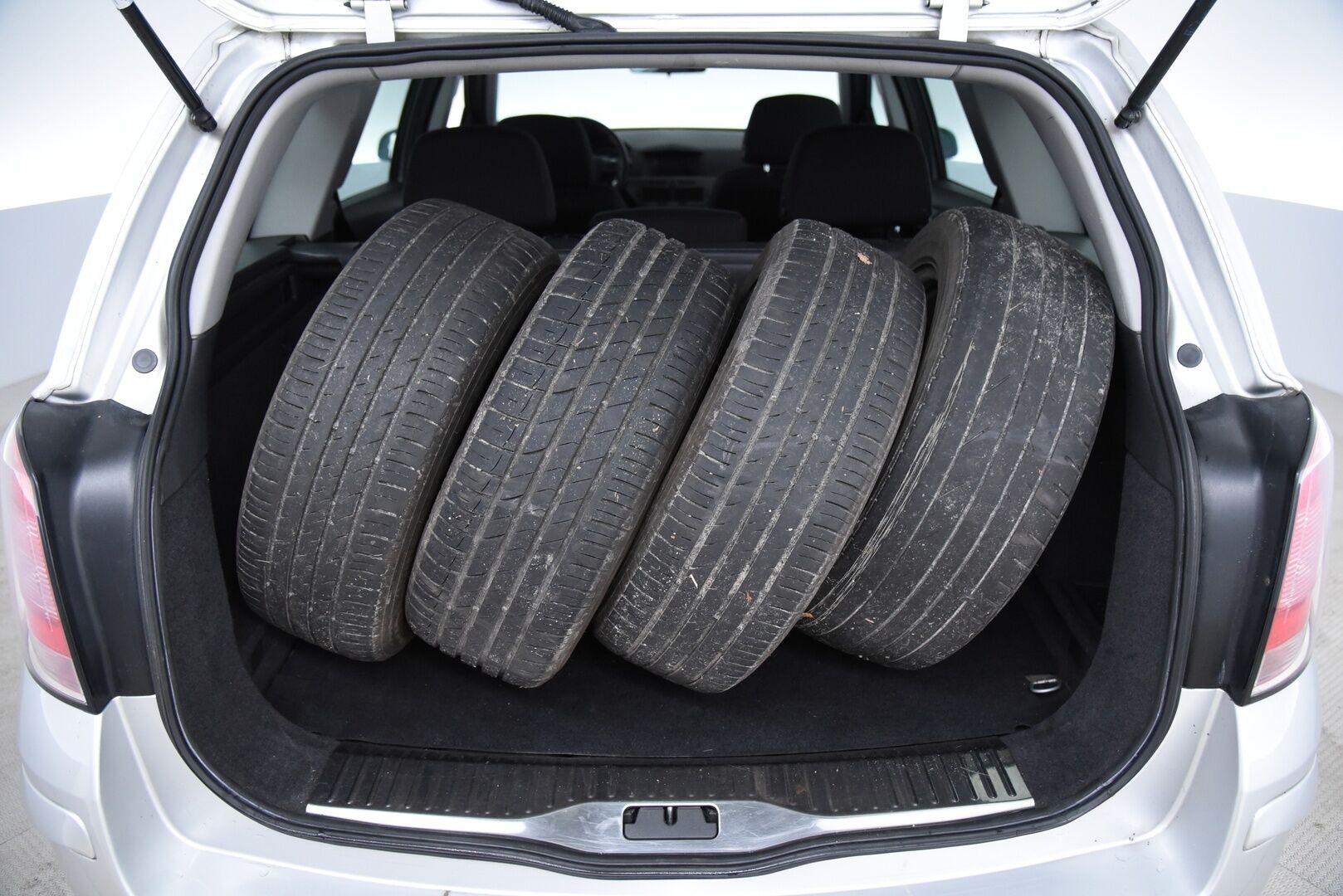 Opel Astra 2007 5D ASTRA STW 1.8 // Tämä auto myydään YritysOutlet -valikoimasta vain yritykselle - 2x hyvät renkaat / Tilava & Käytännöllinen !