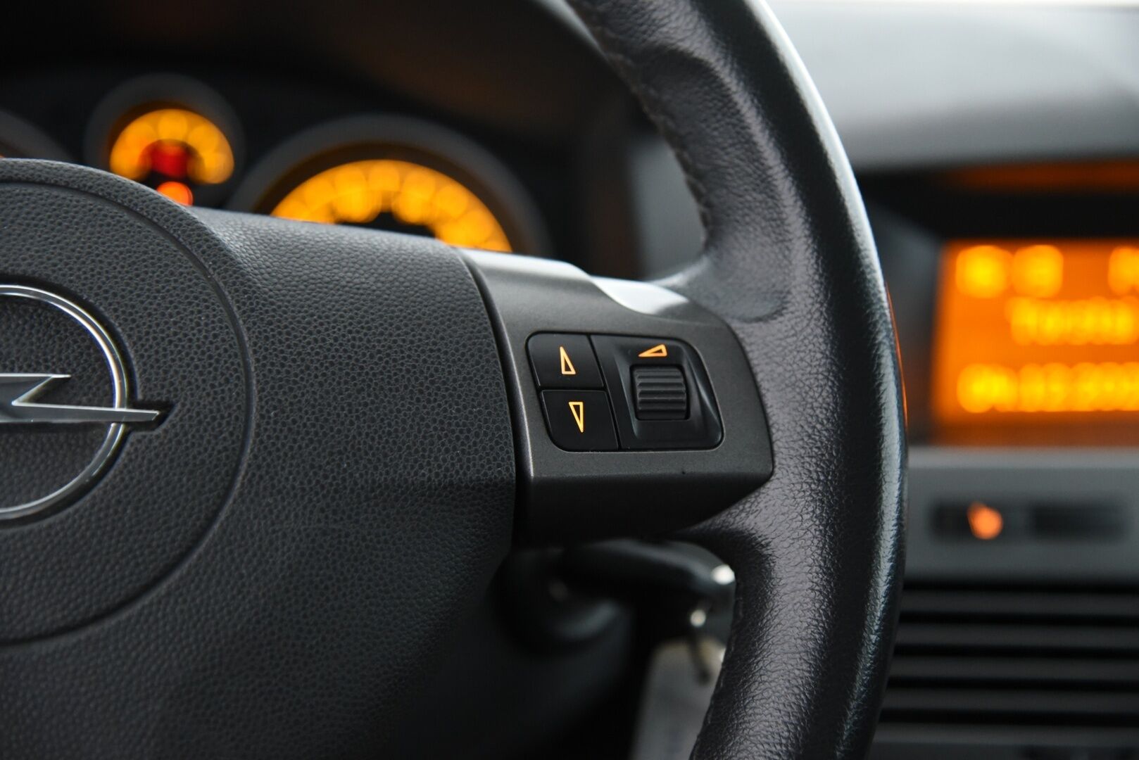 Opel Astra 2007 5D ASTRA STW 1.8 // Tämä auto myydään YritysOutlet -valikoimasta vain yritykselle - 2x hyvät renkaat / Tilava & Käytännöllinen !