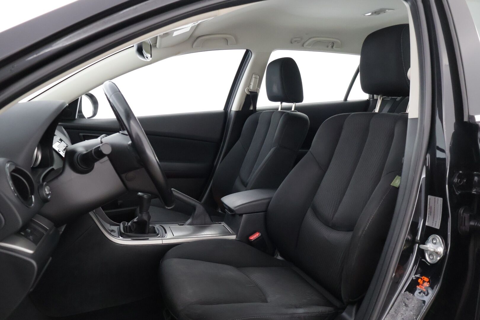 Mazda Mazda6 2011 Sport Wagon 2,2TD MP Touring Business 6MT 5ov *YritysOutlet - Myydään vain yrityksille / Webasto / Vakkari * - * Tämä auto myydään YritysOutlet -valikoimasta vain yritykselle / Suomi-auto / Särmä huoltohistoria *