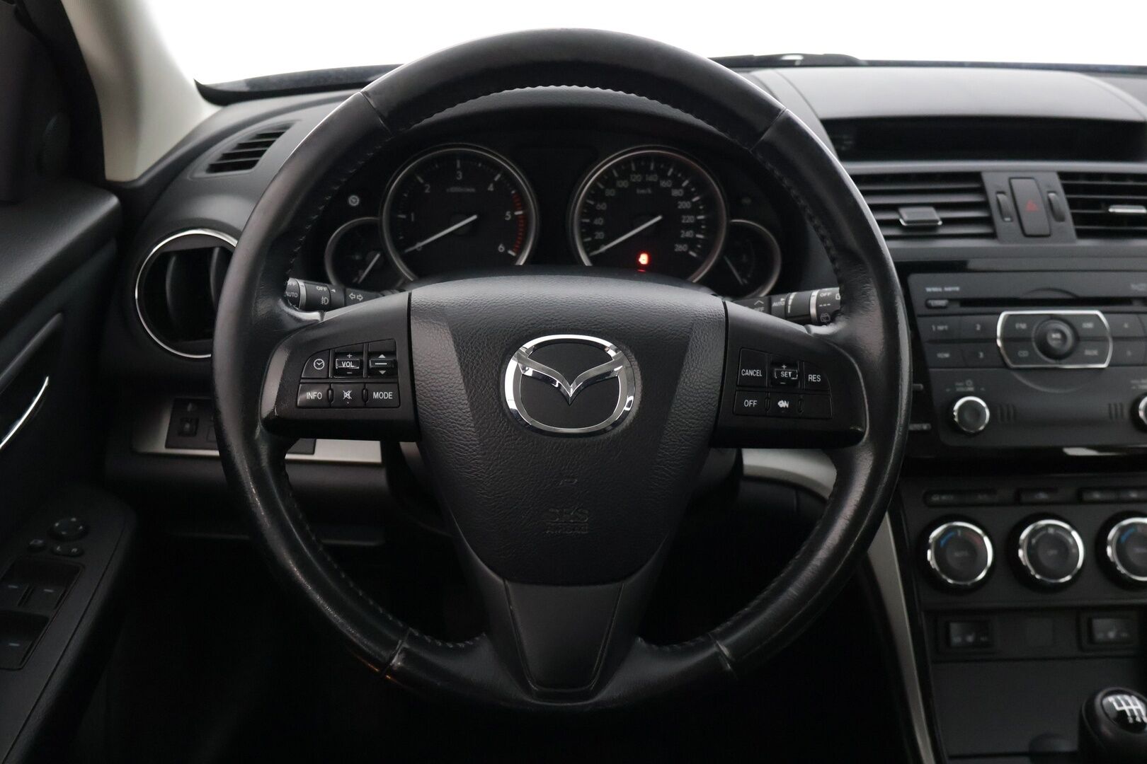 Mazda Mazda6 2011 Sport Wagon 2,2TD MP Touring Business 6MT 5ov *YritysOutlet - Myydään vain yrityksille / Webasto / Vakkari * - * Tämä auto myydään YritysOutlet -valikoimasta vain yritykselle / Suomi-auto / Särmä huoltohistoria *