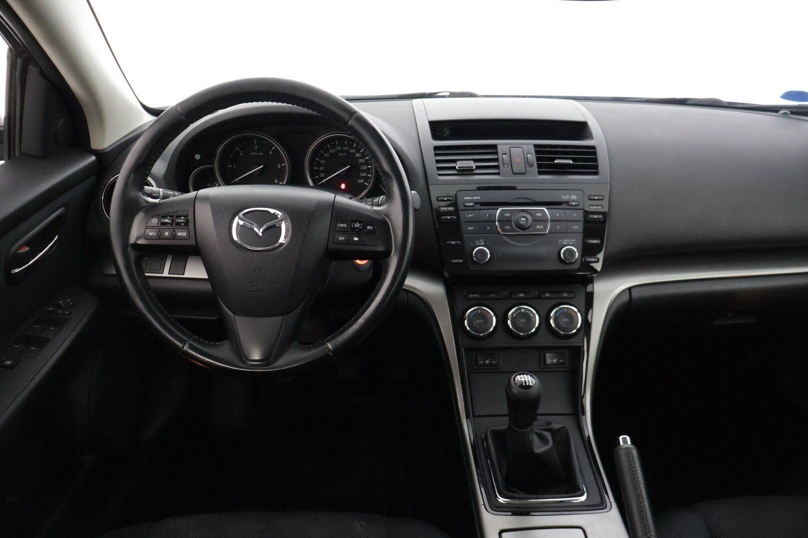 Mazda Mazda6 2011 Sport Wagon 2,2TD MP Touring Business 6MT 5ov *YritysOutlet - Myydään vain yrityksille / Webasto / Vakkari * - * Tämä auto myydään YritysOutlet -valikoimasta vain yritykselle / Suomi-auto / Särmä huoltohistoria *