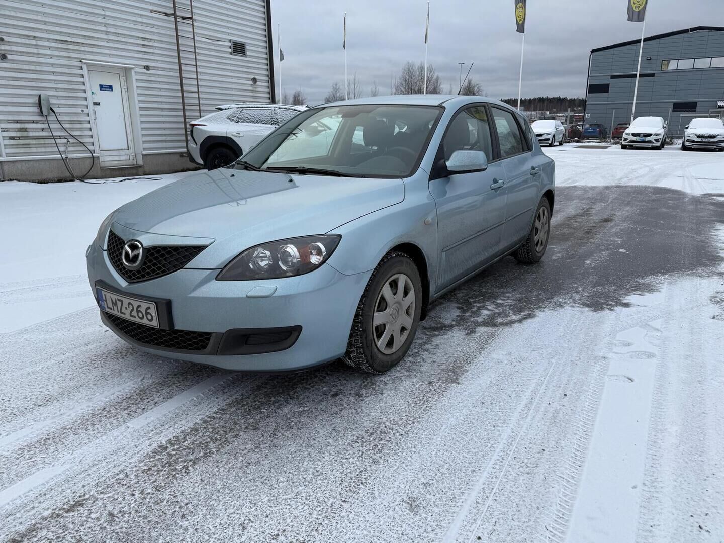 Mazda 3 2009 5HB 1,6 Elegance 5MT 5d N72 * 1OM Suomiauto / Lohko & Sisäpistoke / Ilmastointi / Penkinlämmittimet - Harvoin tarjolla / MERKKIHUOLLETTU / Upea! - Osta nyt, maksa vasta ensi vuonna