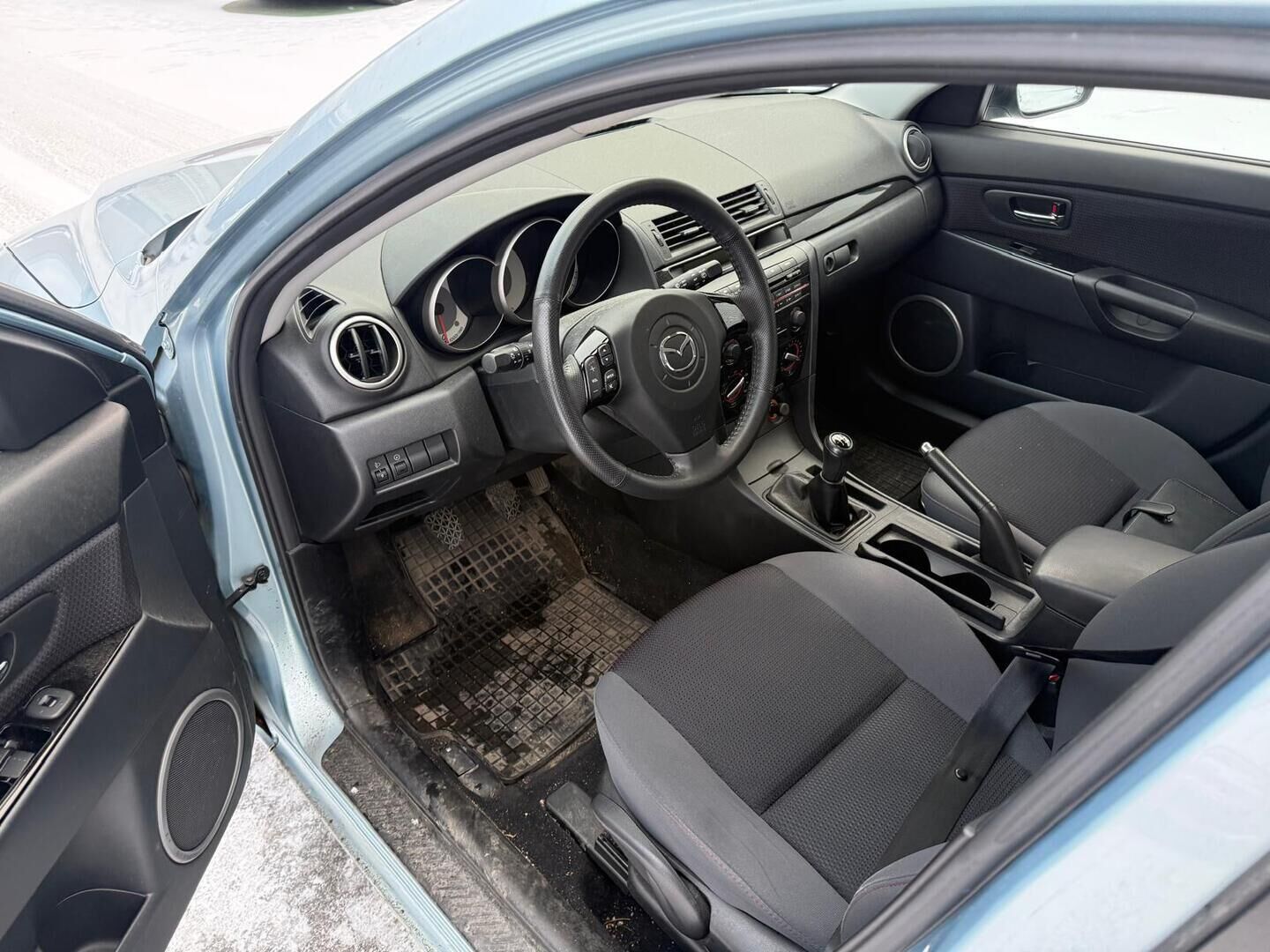 Mazda 3 2009 5HB 1,6 Elegance 5MT 5d N72 * 1OM Suomiauto / Lohko & Sisäpistoke / Ilmastointi / Penkinlämmittimet - Harvoin tarjolla / MERKKIHUOLLETTU / Upea! - Osta nyt, maksa vasta ensi vuonna