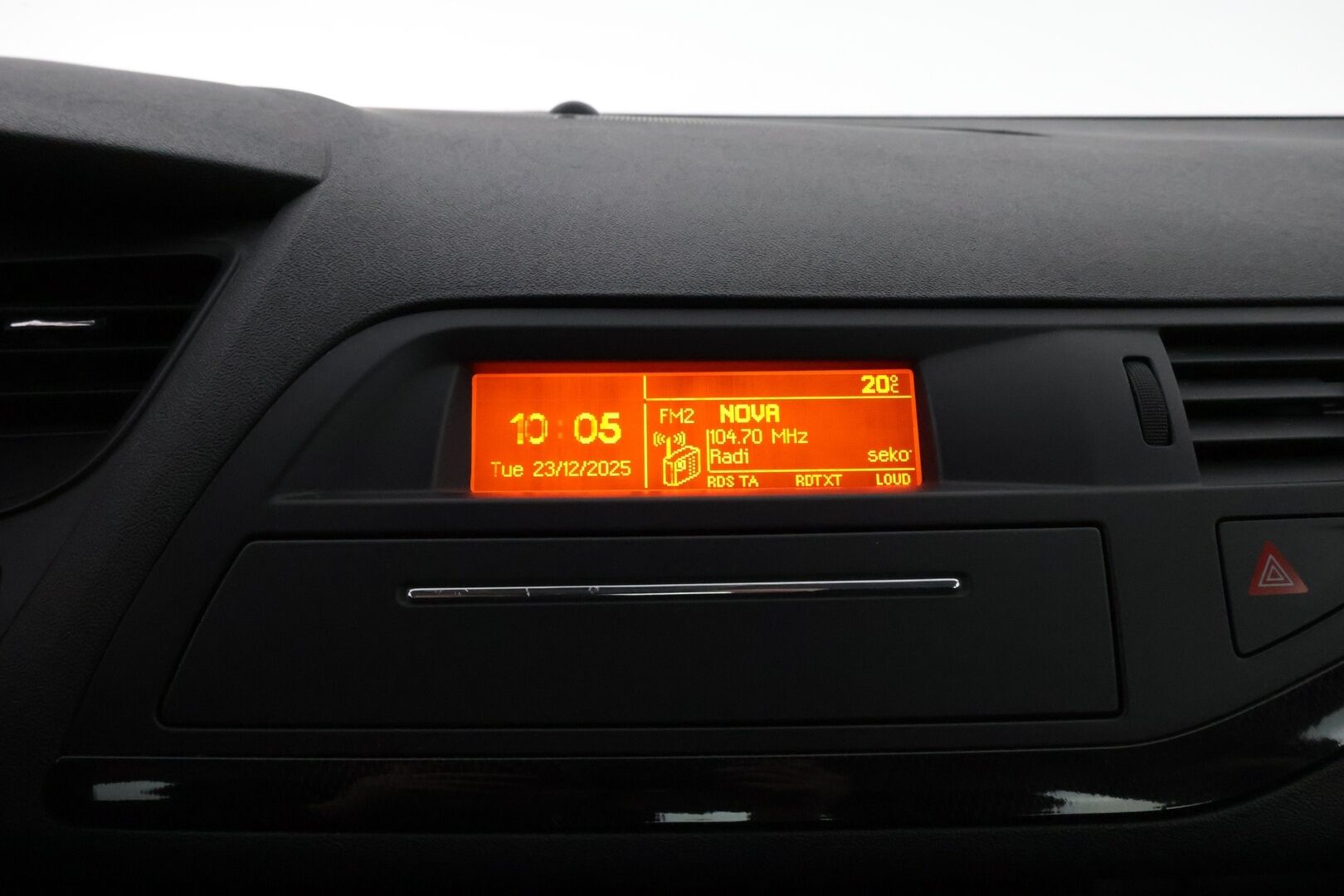 Citroen C5 2008 HDi 136 Confort Sedan Automaatti MYYDÄÄN HUUTOKAUPAT.COM!