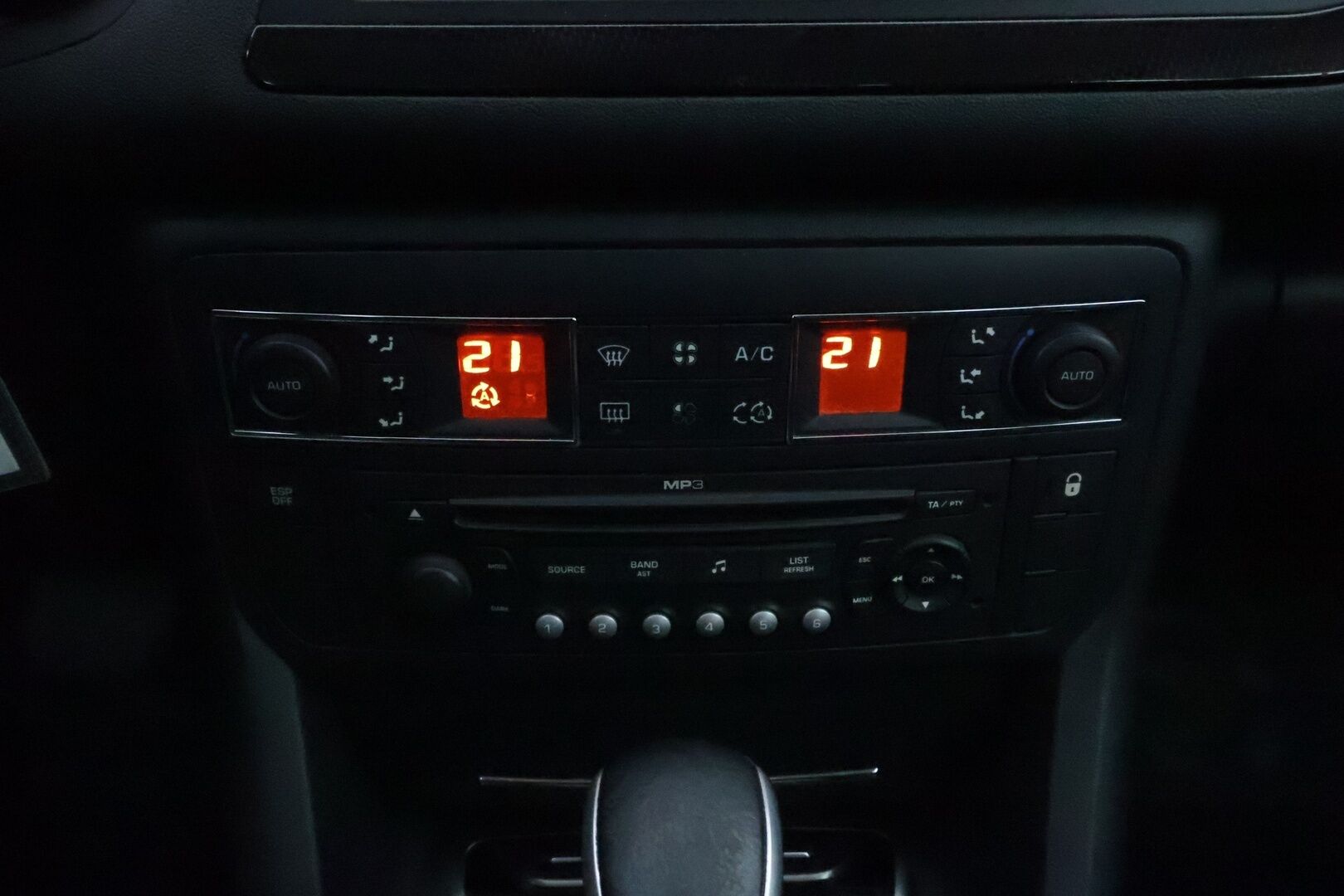 Citroen C5 2008 HDi 136 Confort Sedan Automaatti MYYDÄÄN HUUTOKAUPAT.COM!