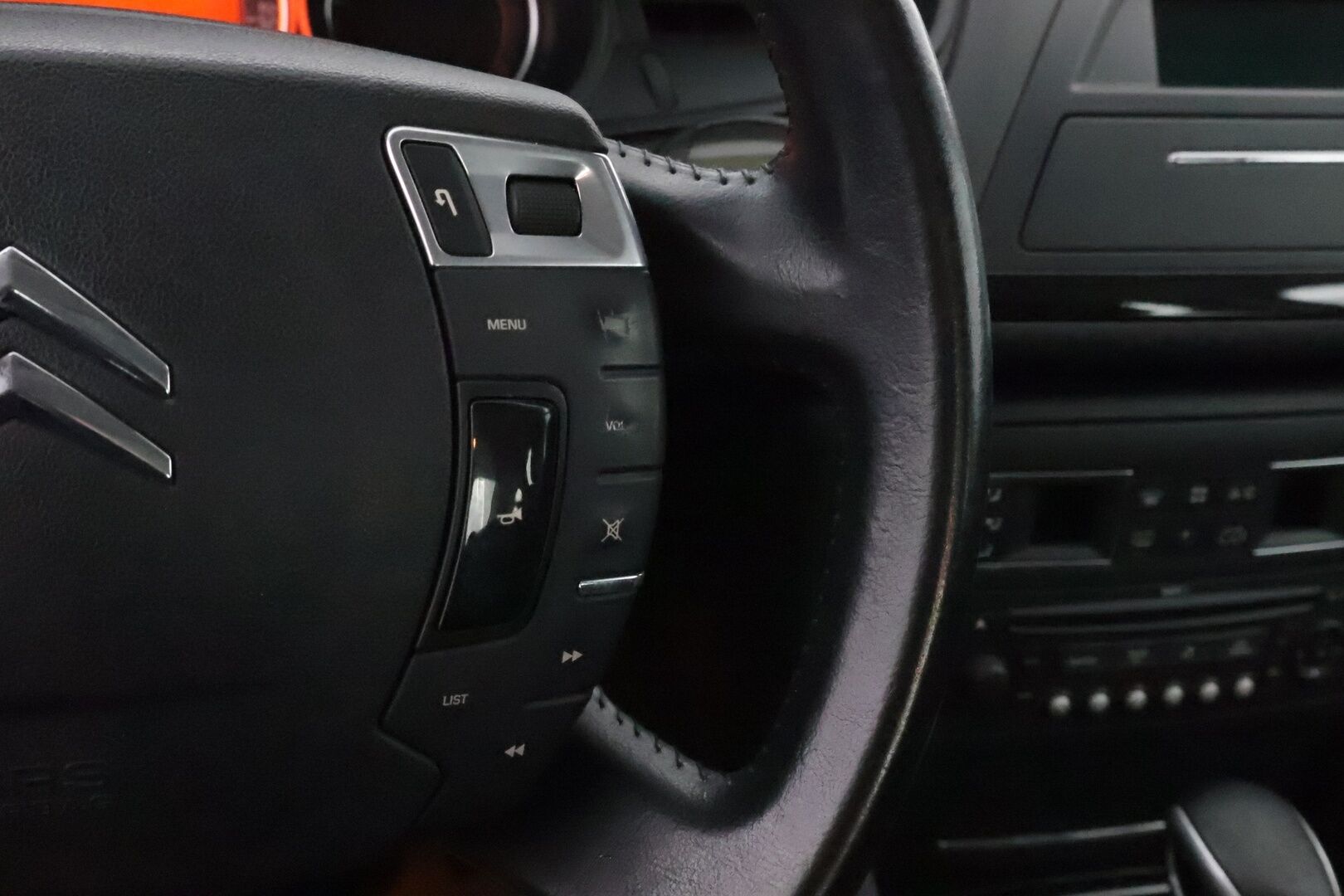 Citroen C5 2008 HDi 136 Confort Sedan Automaatti MYYDÄÄN HUUTOKAUPAT.COM!