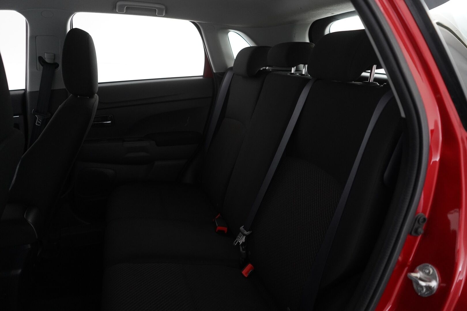 Mitsubishi ASX 2016 1.6 MIVEC Invite 5MT *Lohko + sisäpistoke / Vakkari / Metalliväri* - Suomi-auto / 107,5tkm Viimeisin huolto / Kahdet renkaat