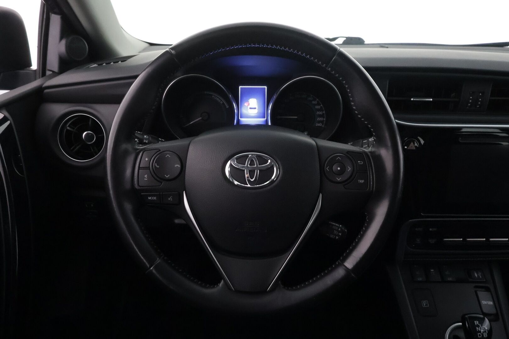 Toyota Auris 2016 Touring Sports 1,8 Hybrid Active - | Lohkolämmitin | LED | P.kamera | Vakkari | Navi | Facelift | 1-om Suomi-auto | Kahdet renkaat |