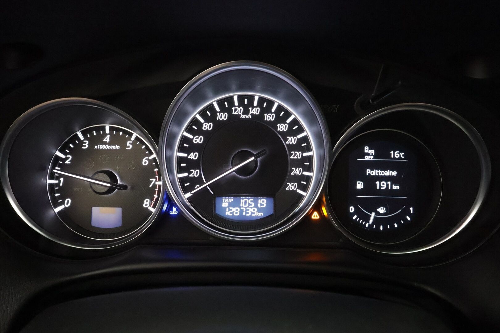 Mazda CX-5 2016 2,0 (165) SKYACTIV-G Premium Plus 6MT 5ov QA3 * 1.Om Suomi-auto /  Vakkari / P.tutkat / Koukku / LED * - LED ajovalot / Kahdet renkaat aluvanteilla