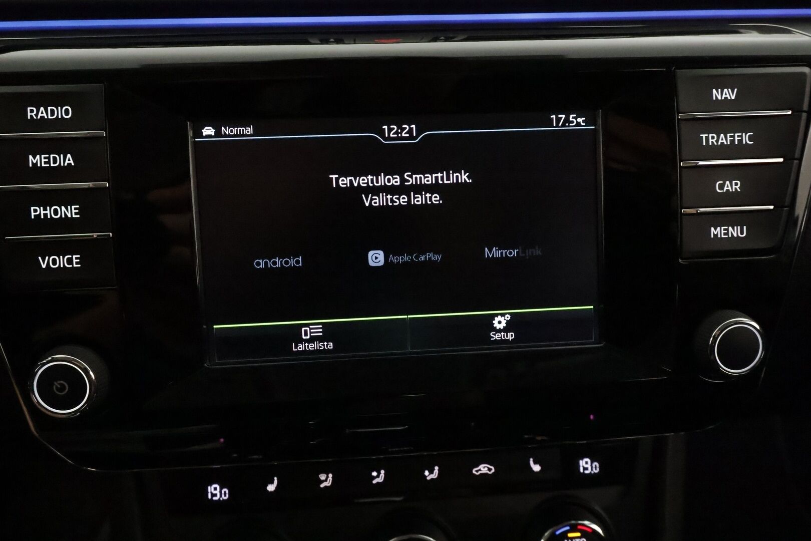 Skoda Superb 2016 Combi 2,0 TDI 190 4x4 Style DSG **Canton / Webasto / Koukku / Adapt.Vakkari / Xenon / P.Tutkat / Muistipenkki / Navi** - Suomi-auto / Kahdet Renkaat / Merkkihuollettu! / **HYVILLÄ KAMOILLA**
