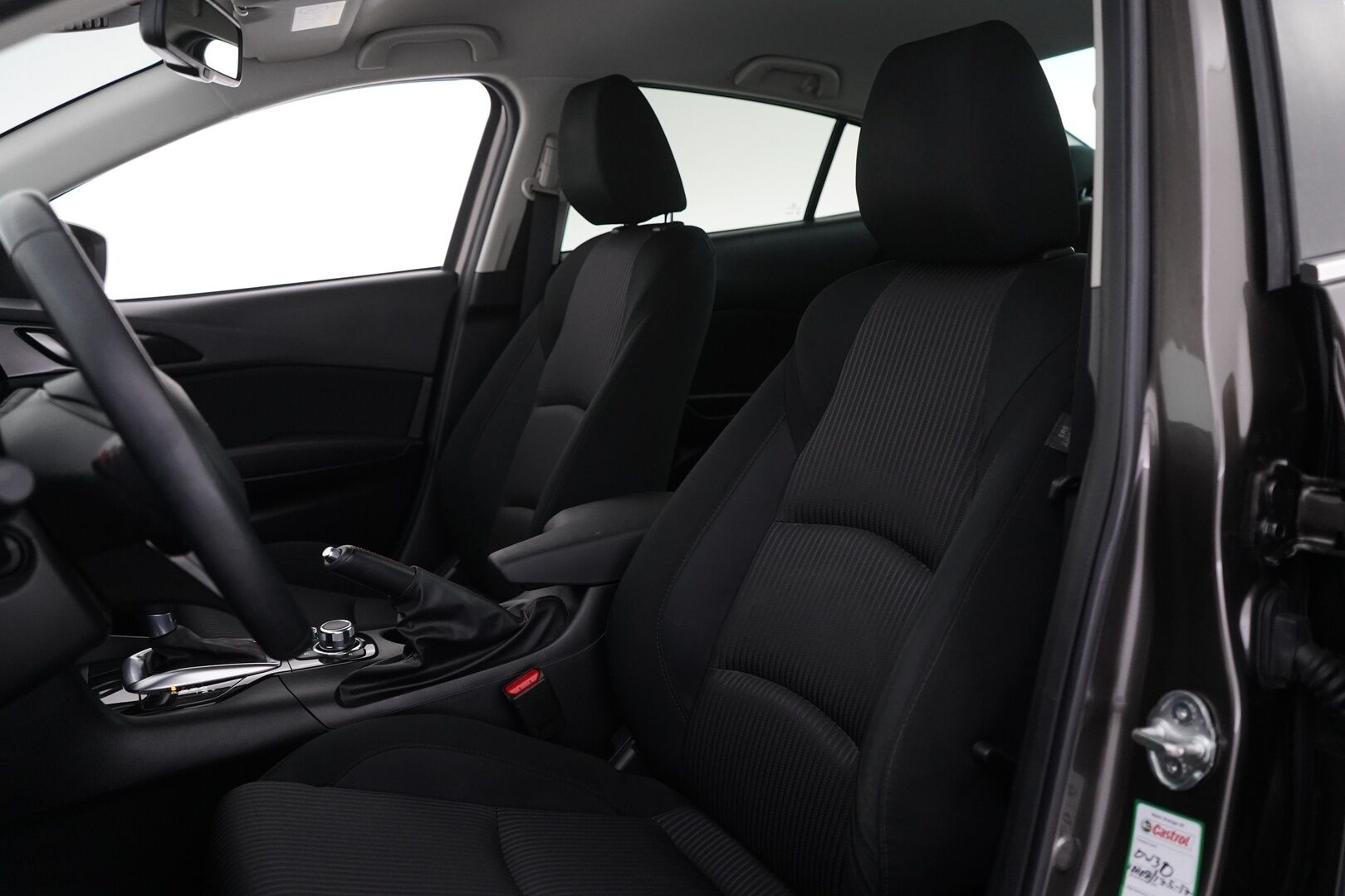 Mazda 3 2016 Sedan 2,0 (120) SKYACTIV-G Premium Plus 6AT 4ov CP2 *Vakkari / Lohko / Tutka* - Suomi-auto / Kahdet OEM vanteet! / Pienet kilometrit / Juuri katsastettu