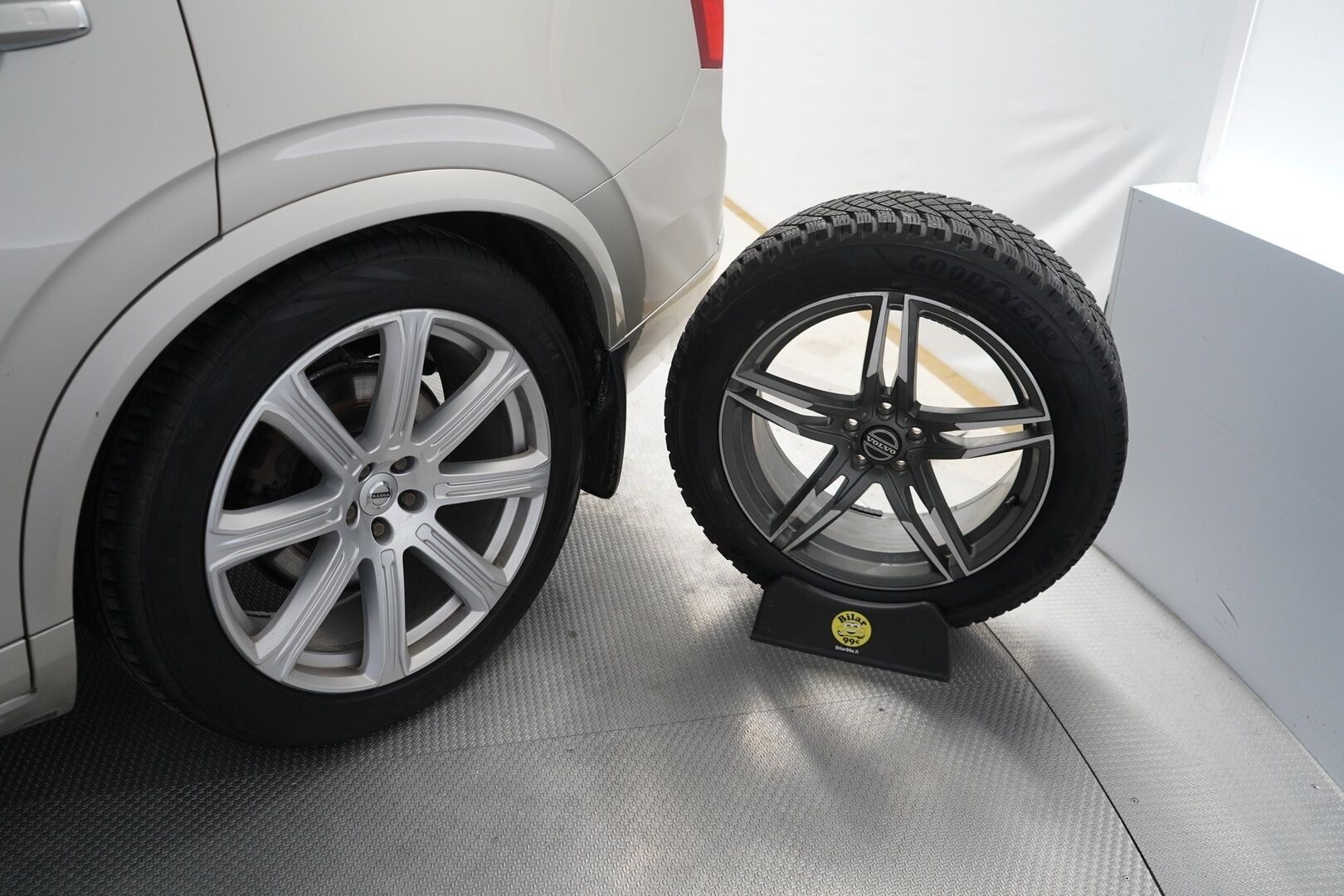 Volvo XC90 2016 T8 Twin Engine AWD Inscription aut - Juuri saapunut 7-paikkainen | Alletaittuva koukku | Bowers&Wilkins | Nahkapenkit muistilla | HUD | Panorama | Kamera