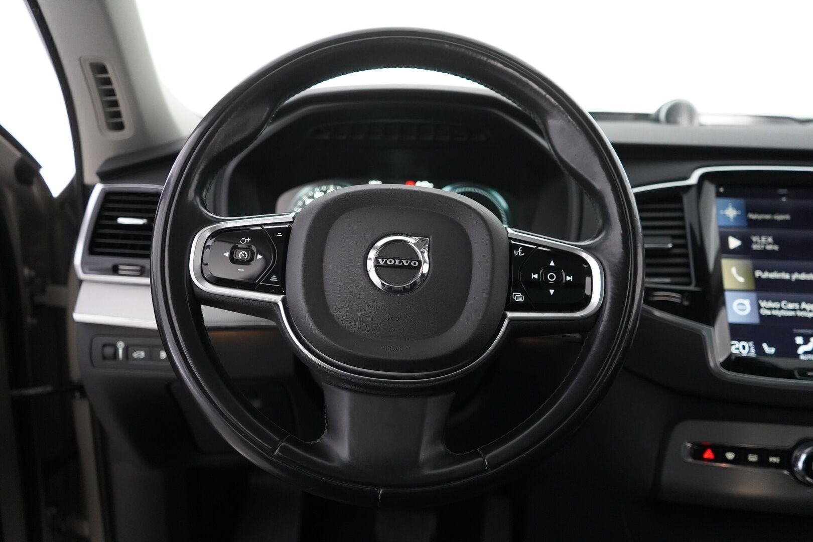 Volvo XC90 2016 T8 Twin Engine AWD Inscription aut - Juuri saapunut 7-paikkainen | Alletaittuva koukku | Bowers&Wilkins | Nahkapenkit muistilla | HUD | Panorama | Kamera
