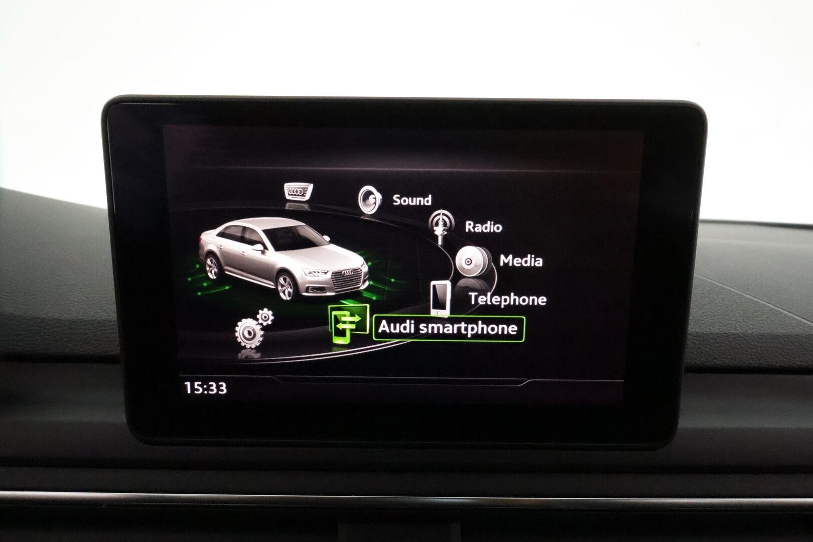 Audi A4 2016 Sedan First Edition Business Sport 2,0 TDI 140 kW quattro S tronic *Vakkari / P.tutkat / Sporttipenkit / Koukku / LED* - Suomi-auto / Kahdet renkaat aluvanteilla