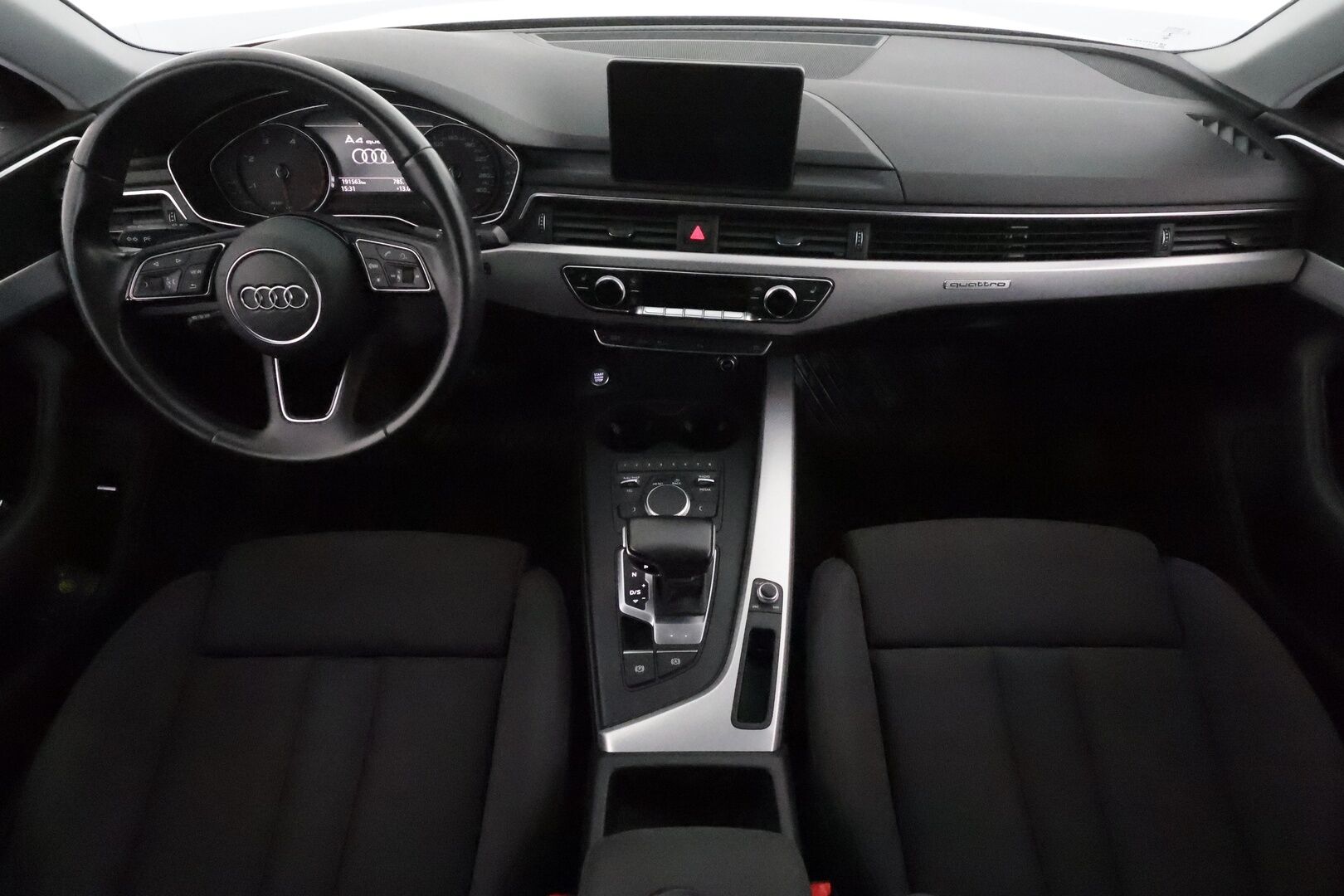 Audi A4 2016 Sedan First Edition Business Sport 2,0 TDI 140 kW quattro S tronic *Vakkari / P.tutkat / Sporttipenkit / Koukku / LED* - Suomi-auto / Kahdet renkaat aluvanteilla