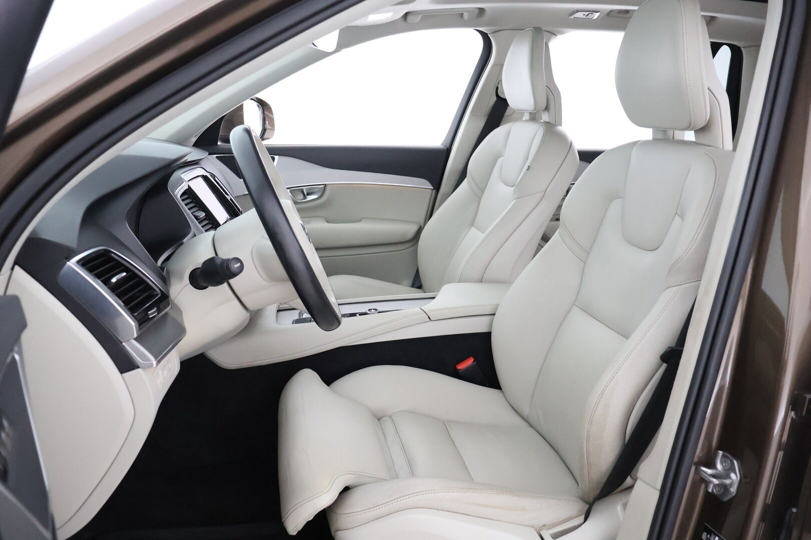 Volvo XC90 2016 T8 Twin Engine AWD Inscription aut - Suomi-Auto / HUD / Adapt.vak / 360-kamera / Muistinahat / VOC / Aktiiviset LED -ajovalot / NAVI