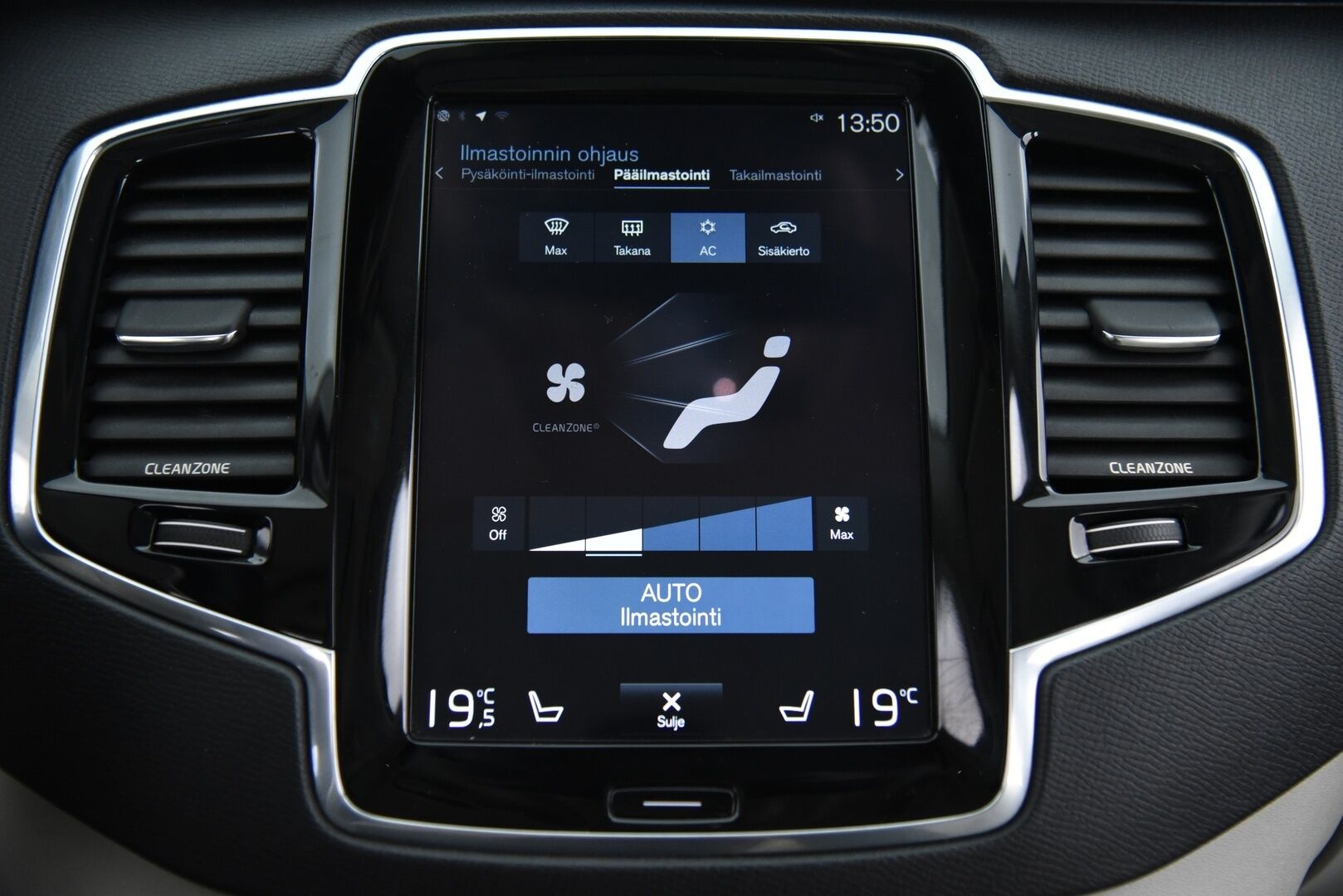Volvo XC90 2016 T8 Twin Engine AWD Inscription aut - Suomi-Auto / HUD / Adapt.vak / 360-kamera / Muistinahat / VOC / Aktiiviset LED -ajovalot / NAVI