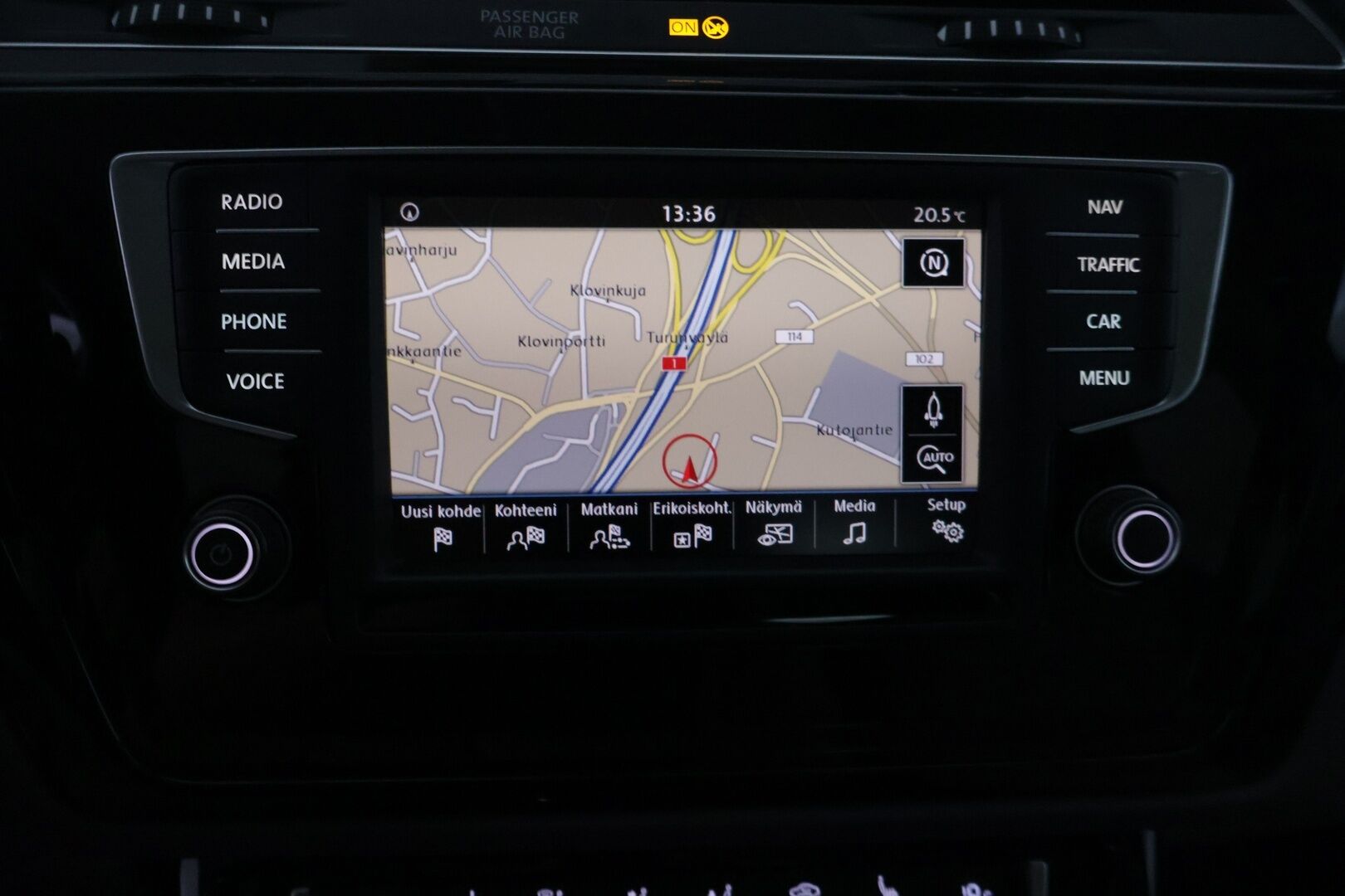 Volkswagen Touran 2016 1.4 TS 110 kW | Webasto | ACC | Panorama | 7-Paikkainen