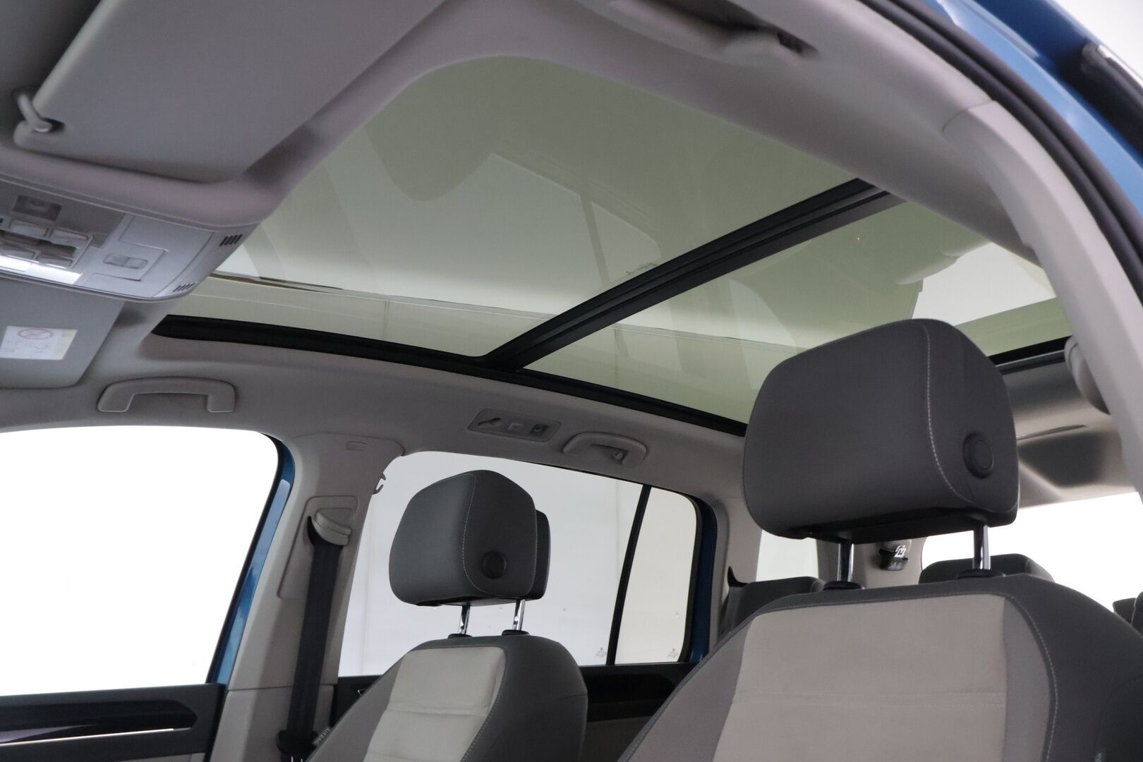 Volkswagen Touran 2016 1.4 TS 110 kW | Webasto | ACC | Panorama | 7-Paikkainen