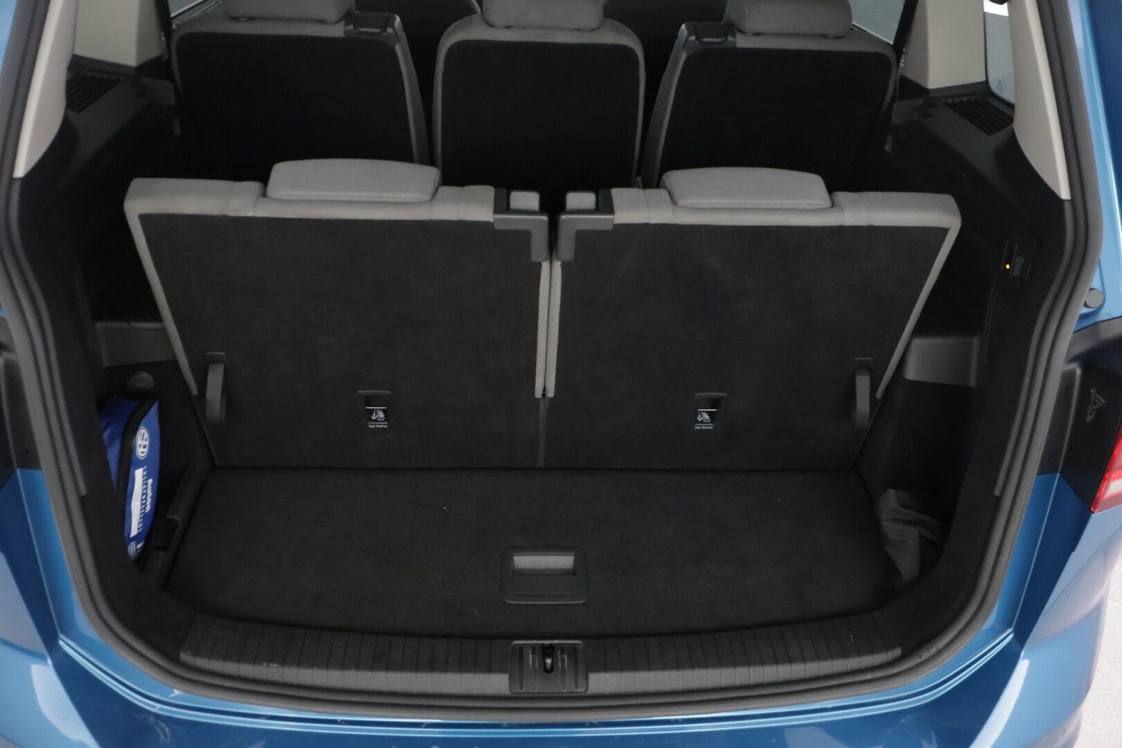 Volkswagen Touran 2016 1.4 TS 110 kW | Webasto | ACC | Panorama | 7-Paikkainen
