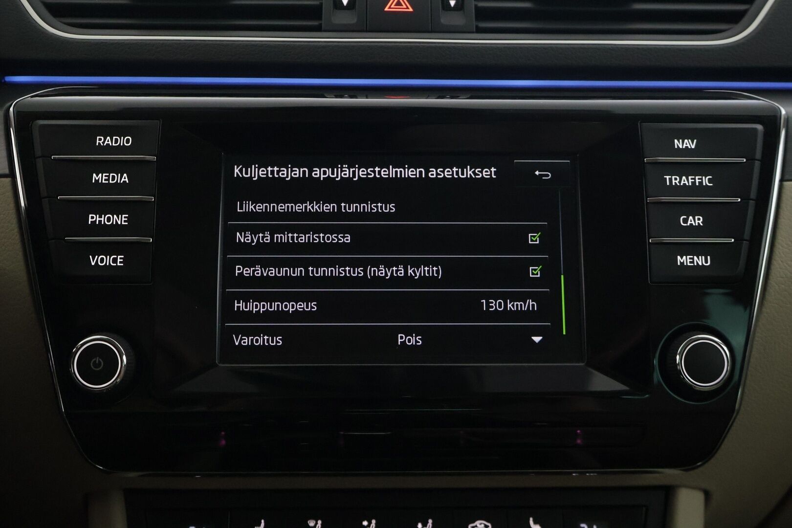 Skoda Superb 2016 Combi 2,0 TDI 190 Style DSG Autom. - | Suomi-auto | ACC | Webasto | Canton | Muistipenkki | Nahka-alcantara | P. Tutkat | Bi-Xenon | Vetokoukku | Keylessgo | 