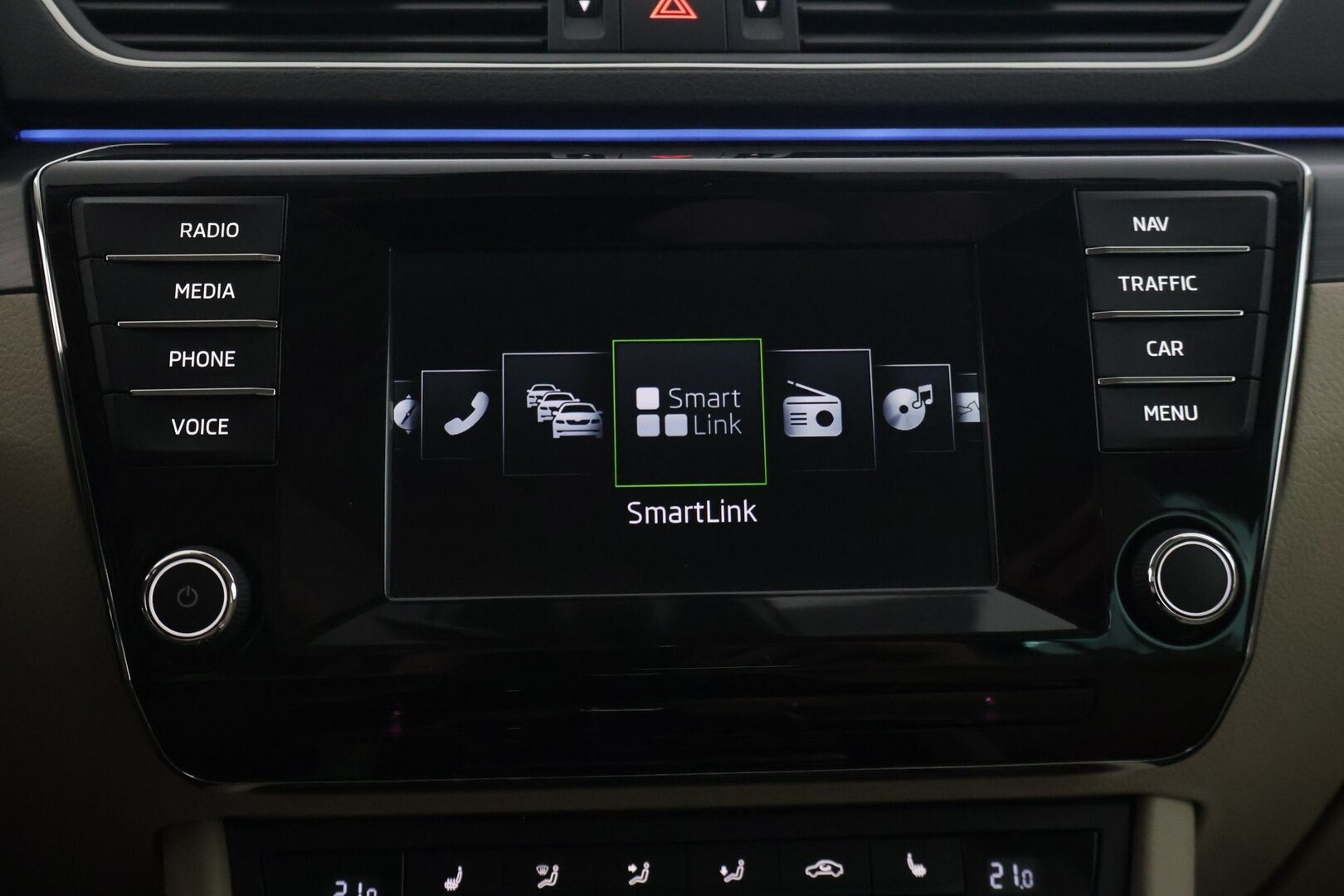 Skoda Superb 2016 Combi 2,0 TDI 190 Style DSG Autom. - | Suomi-auto | ACC | Webasto | Canton | Muistipenkki | Nahka-alcantara | P. Tutkat | Bi-Xenon | Vetokoukku | Keylessgo | 