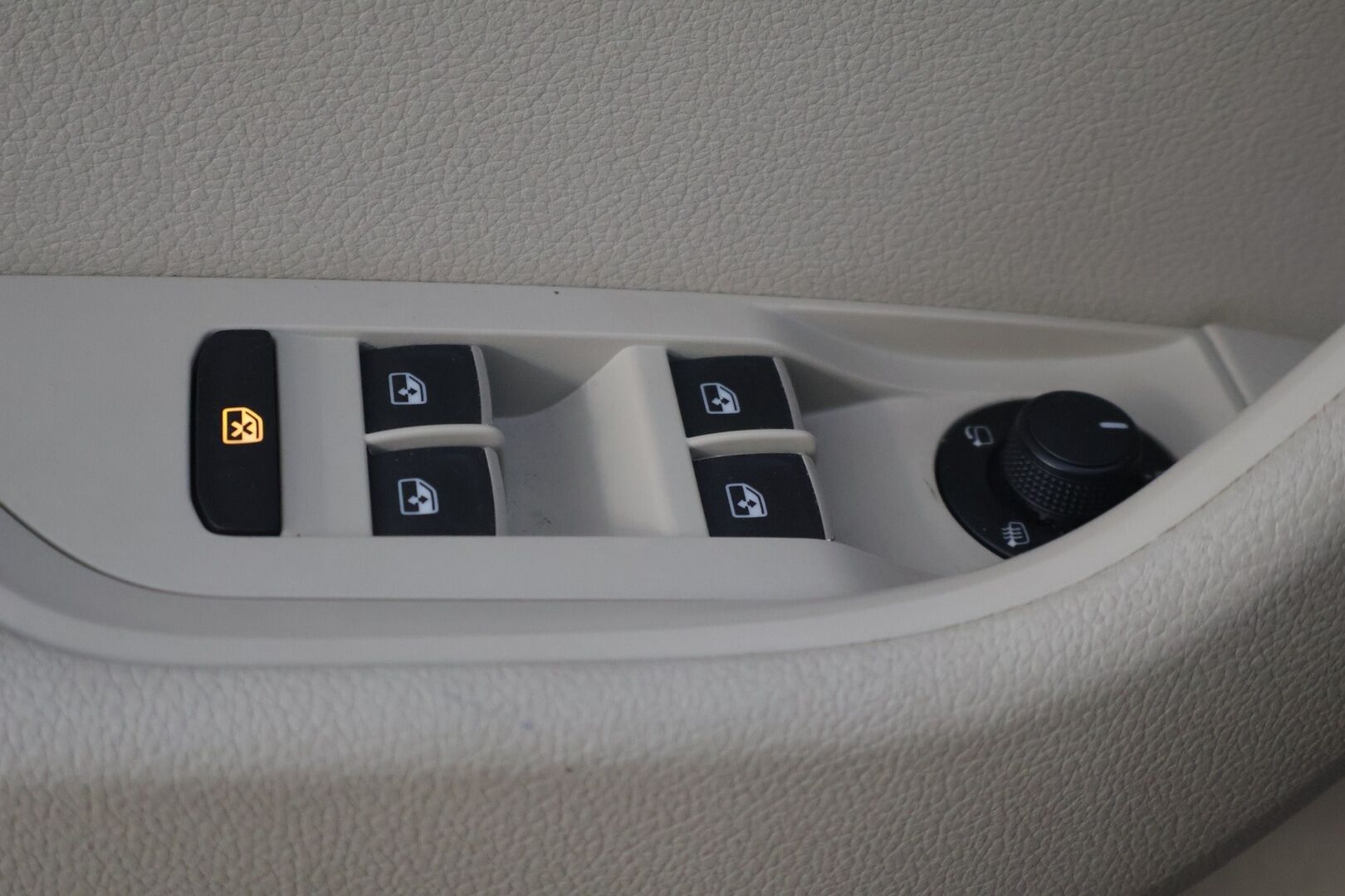 Skoda Superb 2016 Combi 2,0 TDI 190 Style DSG Autom. - | Suomi-auto | ACC | Webasto | Canton | Muistipenkki | Nahka-alcantara | P. Tutkat | Bi-Xenon | Vetokoukku | Keylessgo | 