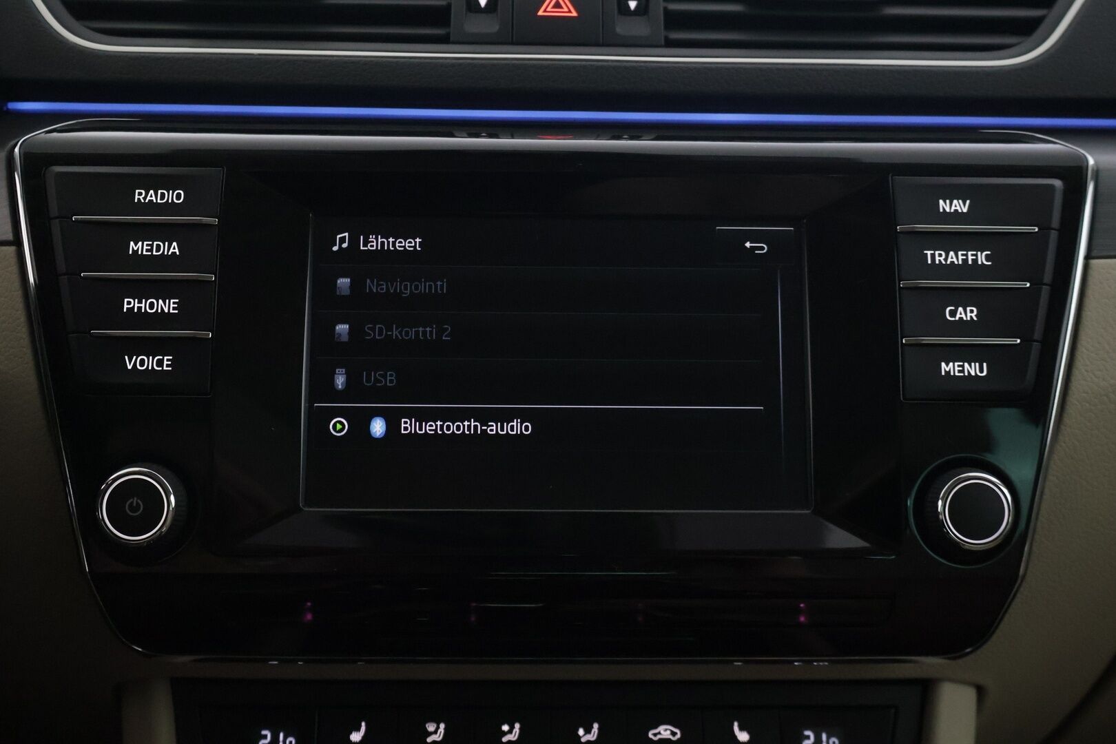 Skoda Superb 2016 Combi 2,0 TDI 190 Style DSG Autom. - | Suomi-auto | ACC | Webasto | Canton | Muistipenkki | Nahka-alcantara | P. Tutkat | Bi-Xenon | Vetokoukku | Keylessgo | 