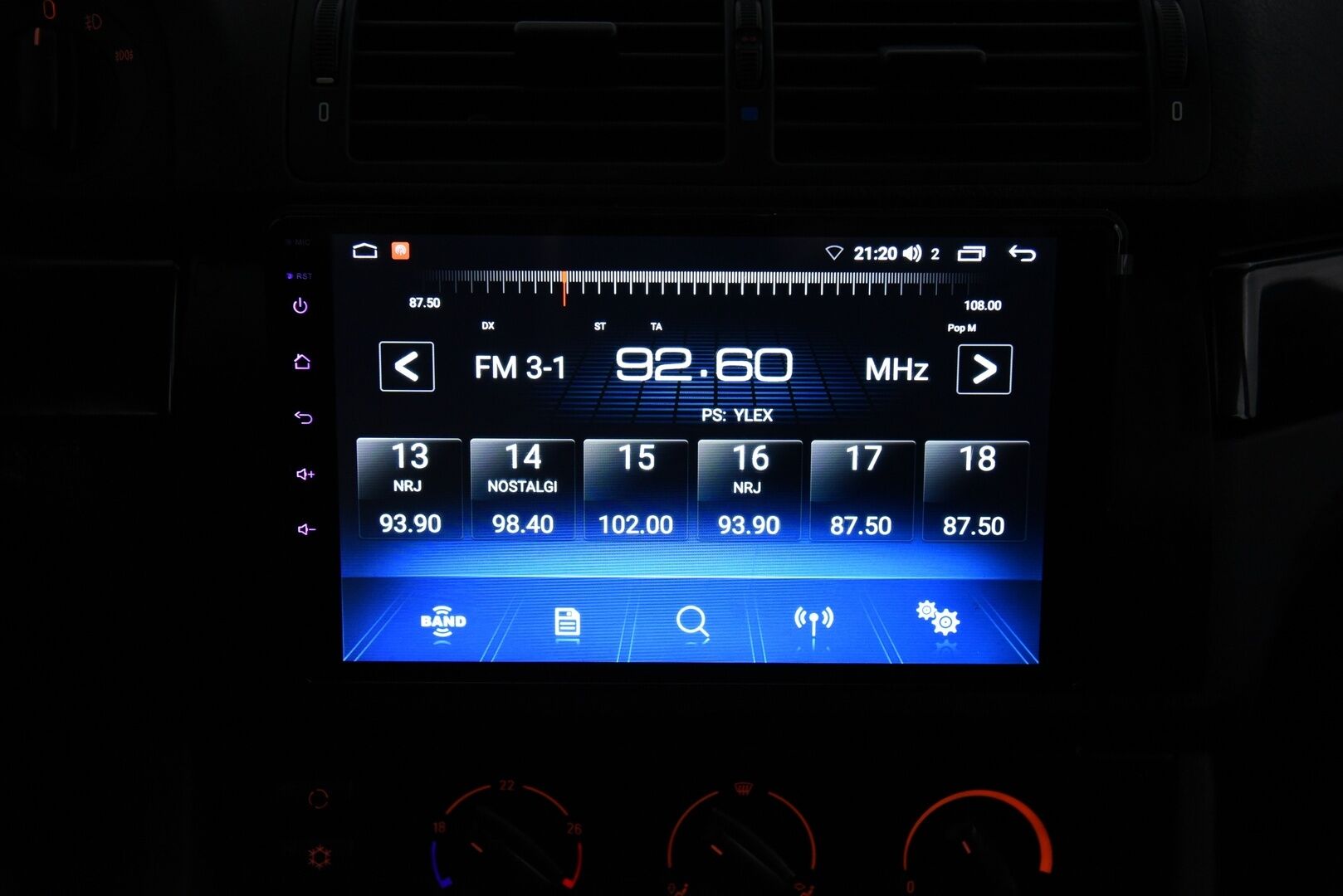 BMW 525 2004 5D 525I TOURING / Sporttinahat / Tarkka huoltokirja / Vetokoukku / 2x Renkaat  - YritysOutlet - Myydään vain yrityksille - 2x Renkaat / Vakkari / Vetokoukku / Suomi-auto