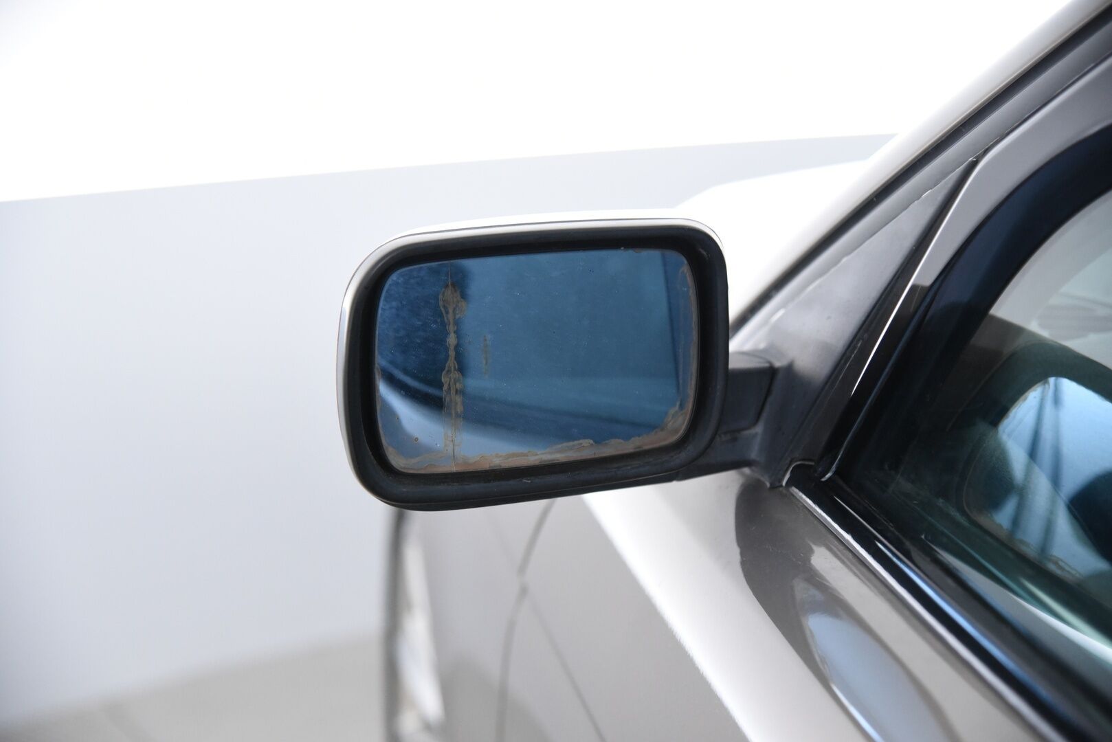 BMW 525 2004 5D 525I TOURING / Sporttinahat / Tarkka huoltokirja / Vetokoukku / 2x Renkaat  - YritysOutlet - Myydään vain yrityksille - 2x Renkaat / Vakkari / Vetokoukku / Suomi-auto