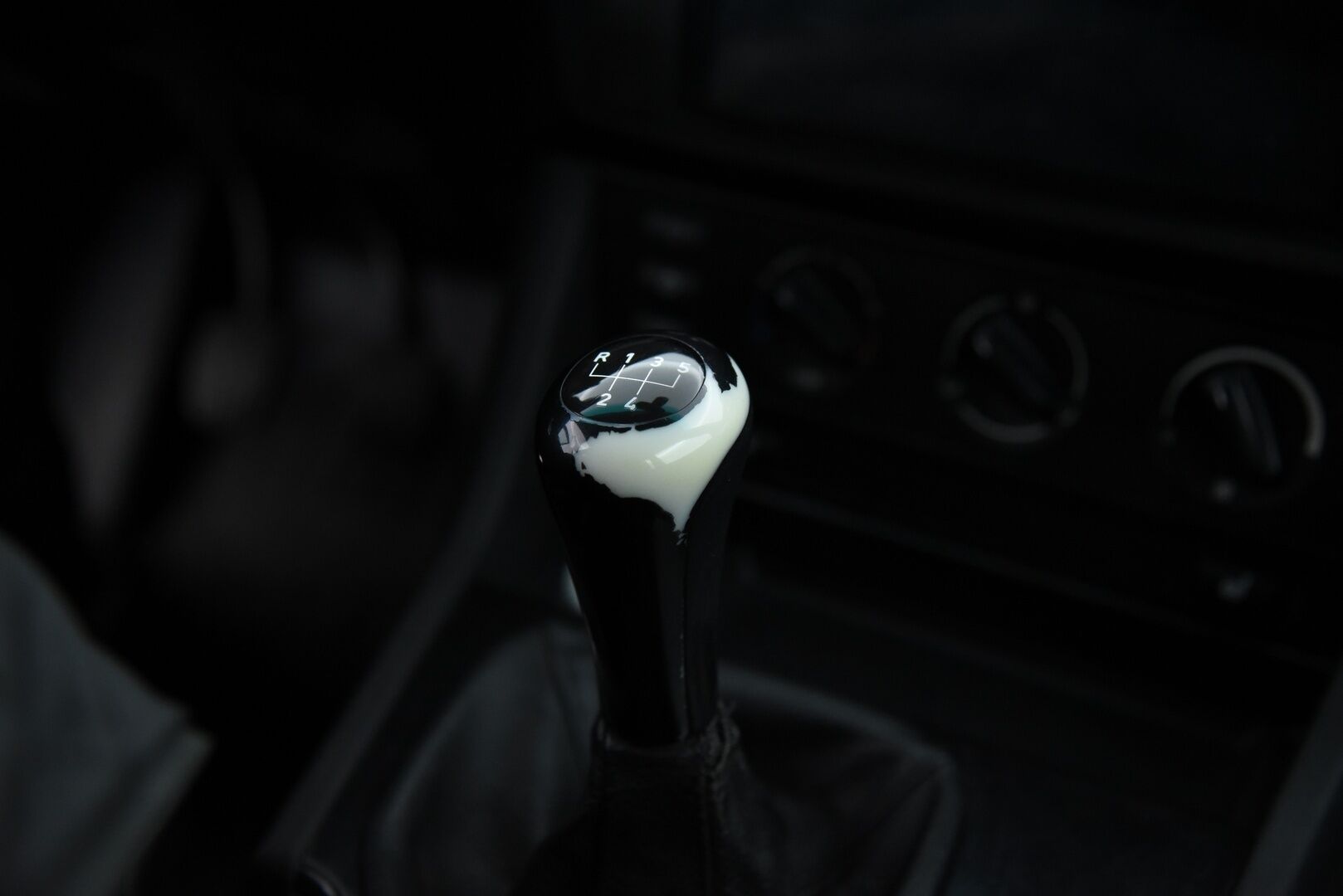 BMW 525 2004 5D 525I TOURING / Sporttinahat / Tarkka huoltokirja / Vetokoukku / 2x Renkaat  - YritysOutlet - Myydään vain yrityksille - 2x Renkaat / Vakkari / Vetokoukku / Suomi-auto