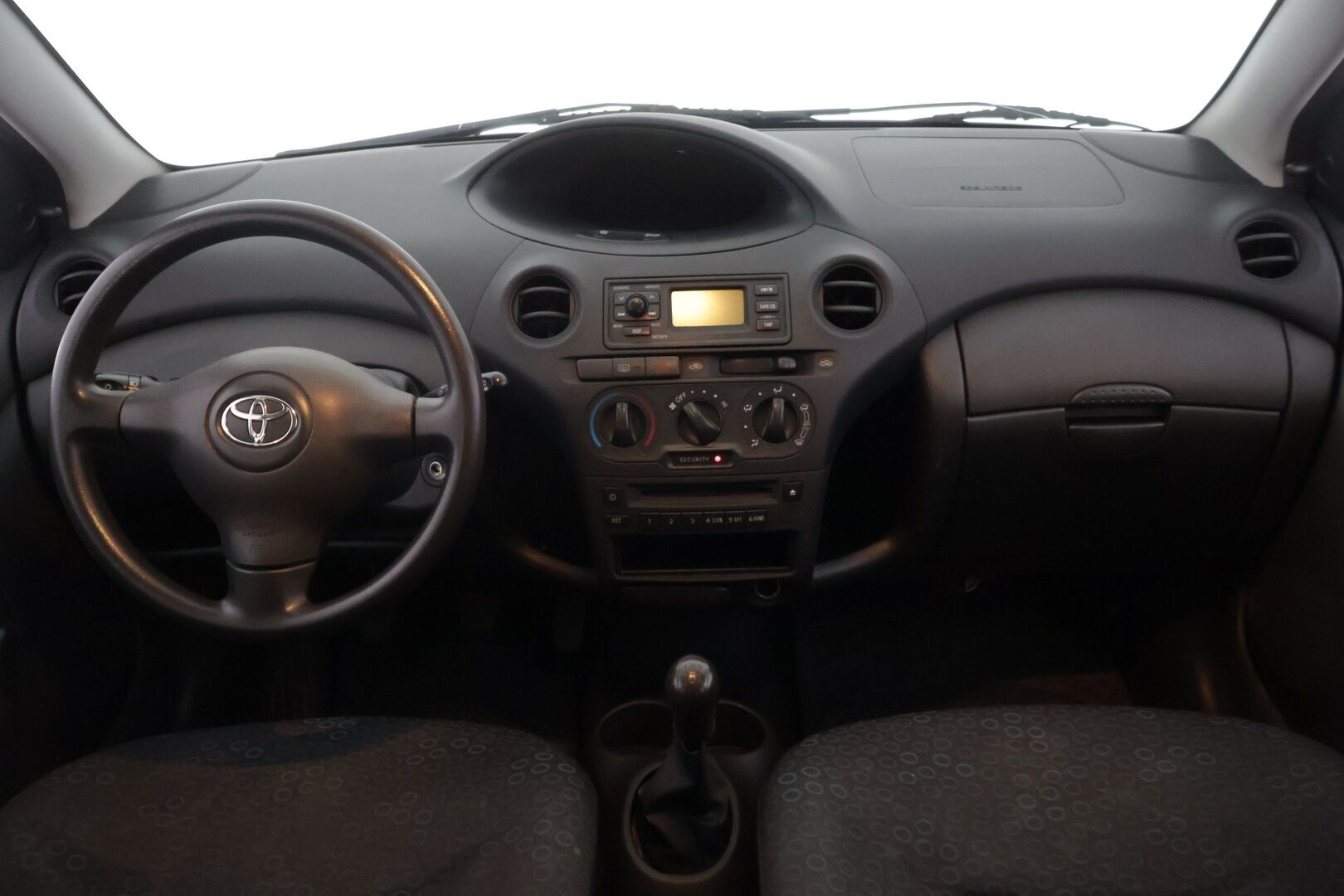 Toyota Yaris 2004 4D YARIS HATCHBACK 1.3 *Myydään Huutokaupat.com*