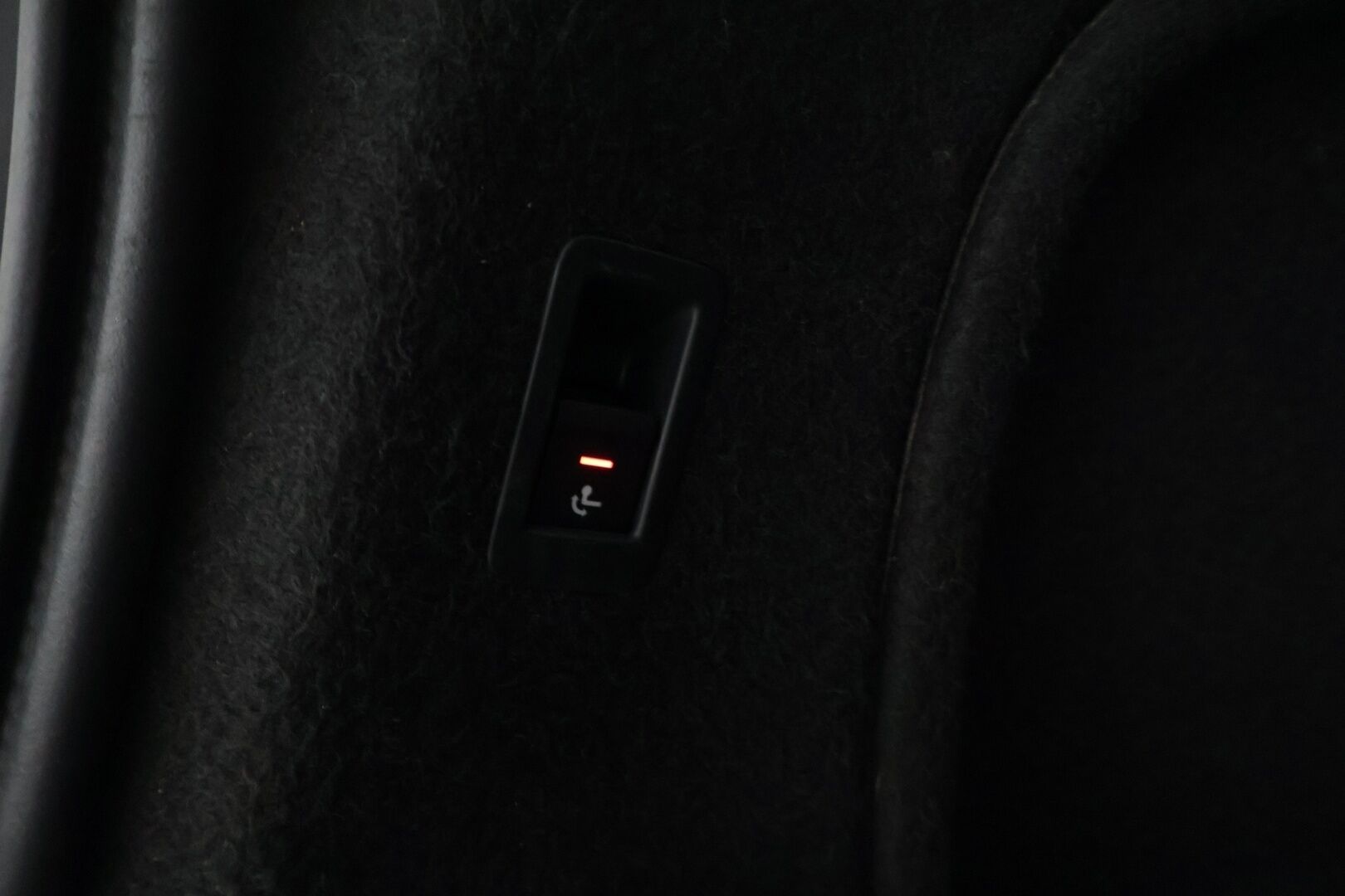 Audi A4 2016 Sedan Business Sport 1,4 TFSI 110 kW S tronic *Webasto / Digimittaristo / Led / Koukku / NMI Plus Navi* - Suomi-auto / Kahdet vanteet / Huollettu 1/26