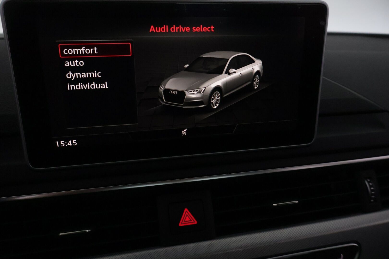 Audi A4 2016 Sedan Business Sport 1,4 TFSI 110 kW S tronic - | Suomi-auto | Webasto | Digimittaristo | Led | Koukku | NMI Plus Navi |