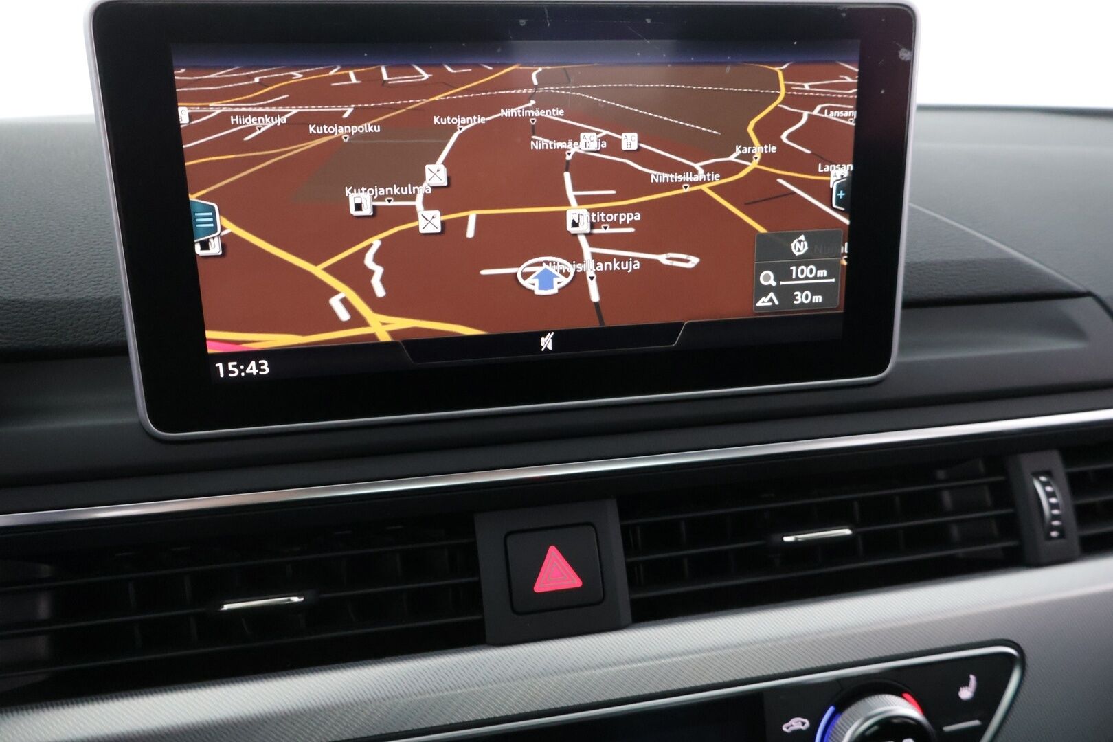 Audi A4 2016 Sedan Business Sport 1,4 TFSI 110 kW S tronic - | Suomi-auto | Webasto | Digimittaristo | Led | Koukku | NMI Plus Navi |