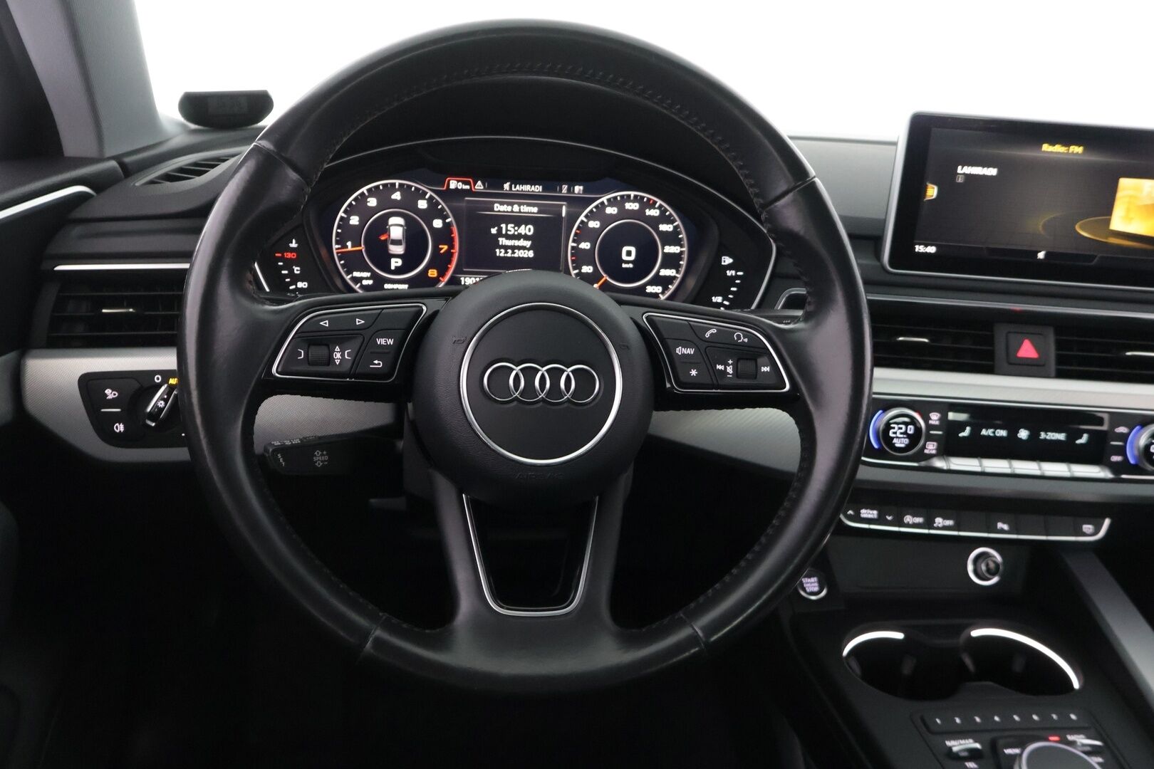 Audi A4 2016 Sedan Business Sport 1,4 TFSI 110 kW S tronic *Webasto / Digimittaristo / Led / Koukku / NMI Plus Navi* - Suomi-auto / Kahdet vanteet / Huollettu 1/26 - HULLUT AVAJAISHULINAT KORKOTARJOUS 3,29 %