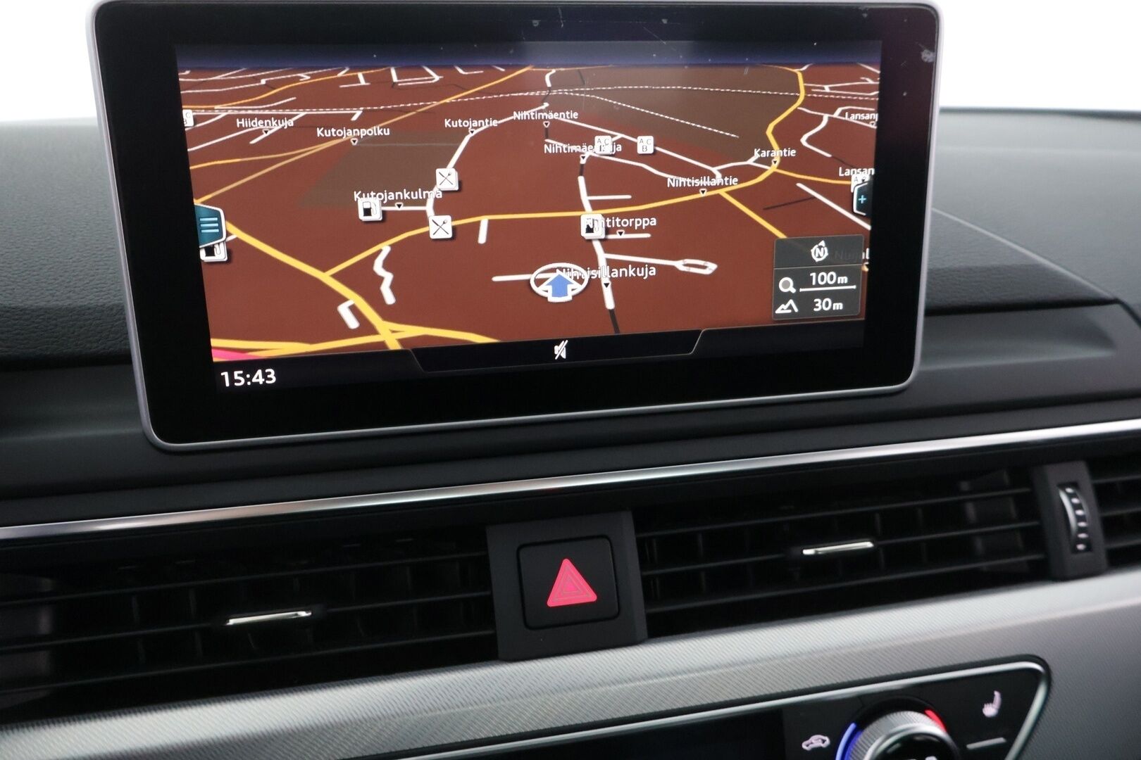 Audi A4 2016 Sedan Business Sport 1,4 TFSI 110 kW S tronic - | Suomi-auto | Webasto | Digimittaristo | Led | Koukku | NMI Plus Navi |