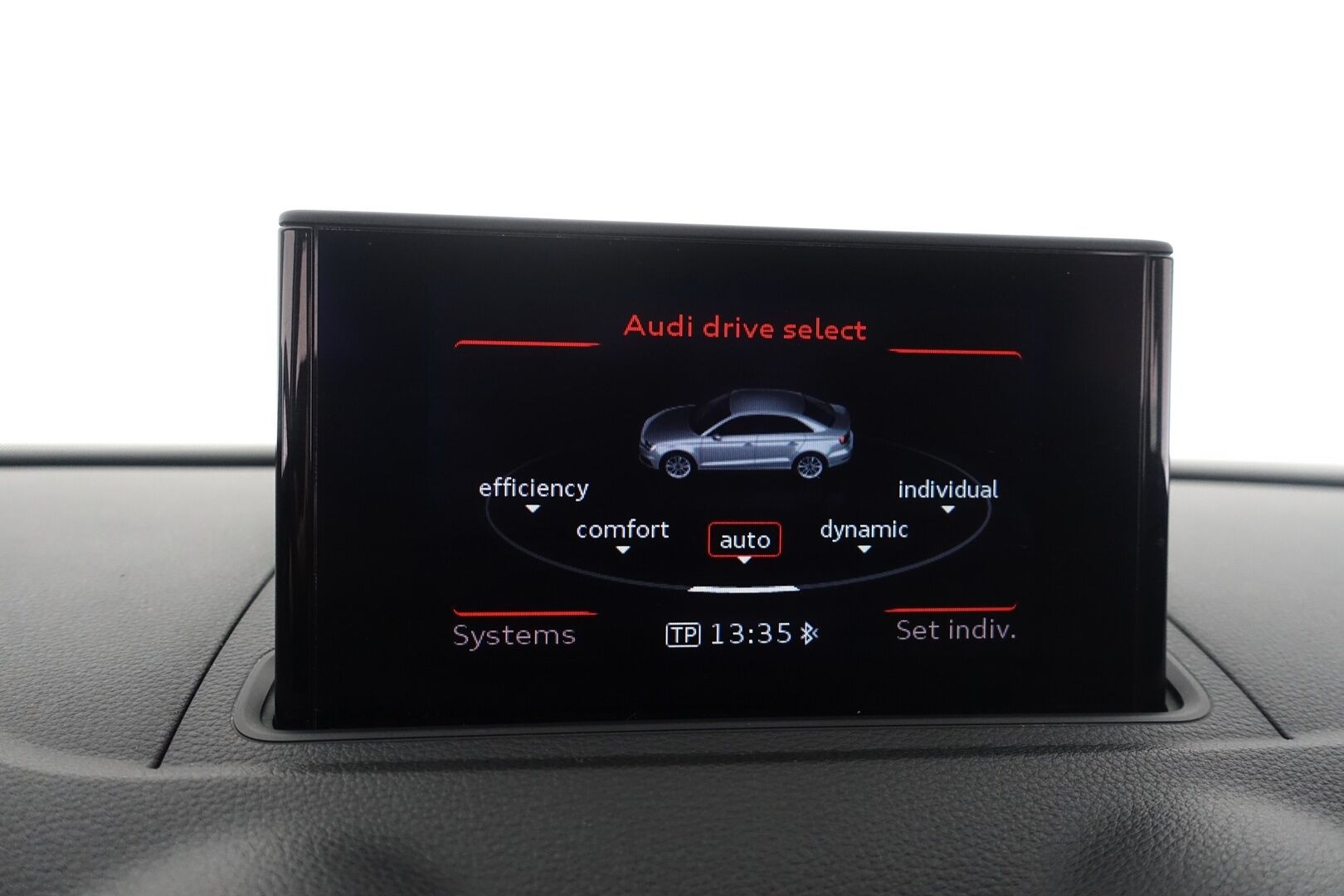 Audi A3 2016 Sedan Business Sport 1,4 TFSI 92 kW S tronic -  | Juuri Huollettu! | Suomi-auto | Lohko | Tutkat | Vakkari | Xenon | Bluetooth | 2X Renkaat & Aluvanteet |