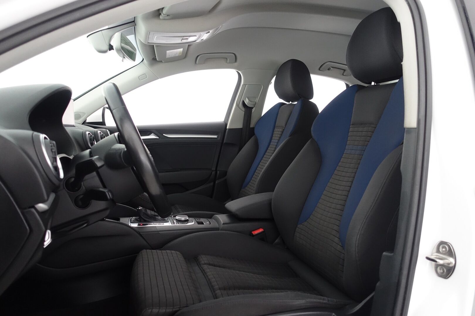 Audi A3 2016 Sedan Business Sport 1,4 TFSI 92 kW S tronic -  | Juuri Huollettu! | Suomi-auto | Lohko | Tutkat | Vakkari | Xenon | Bluetooth | 2X Renkaat & Aluvanteet |