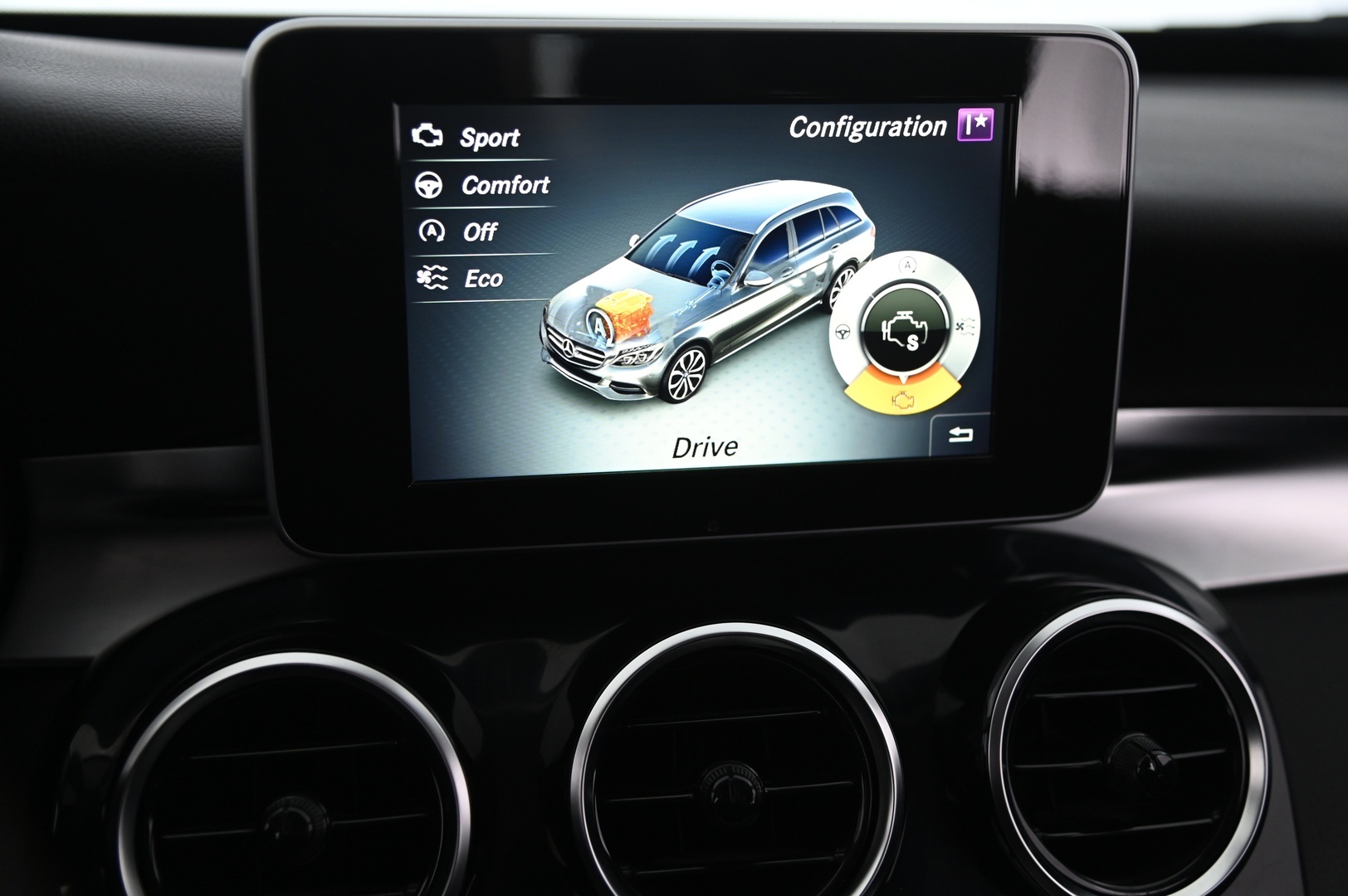 Mercedes-Benz C 2016 180 d T A Premium Business *Koukku / Suomi-auto / Lohko / Sporttipenkit* - *Garmin map pilot / 2x Renkaat & Vanteet!* - HULLUT AVAJAISHULINAT KORKOTARJOUS 3,29 %