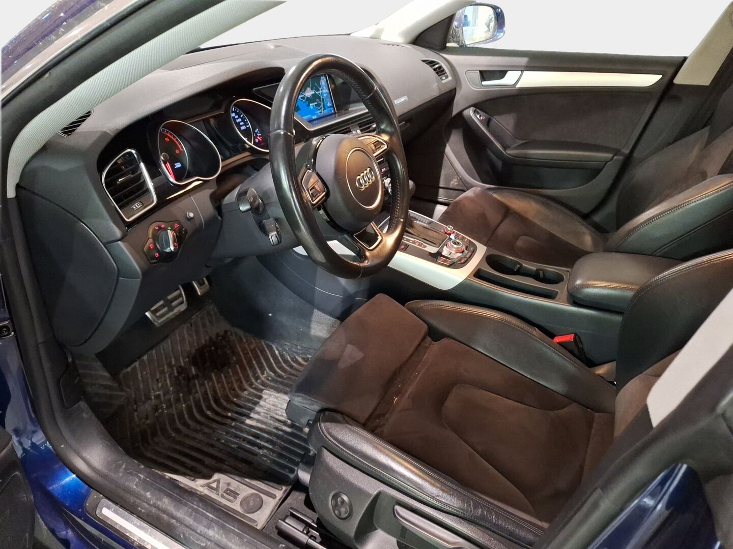 Audi A5 2016 Sportback Land of quattro Edition 2,0 TDI 140 kW quattro S tronic *Pa-lämmitin / S-Line ulko / Vakkari / Nahka-alcantara - Siisti kuntoinen ja hyvin huollettu Suomiauto kaksilla renkailla ja vanteilla!