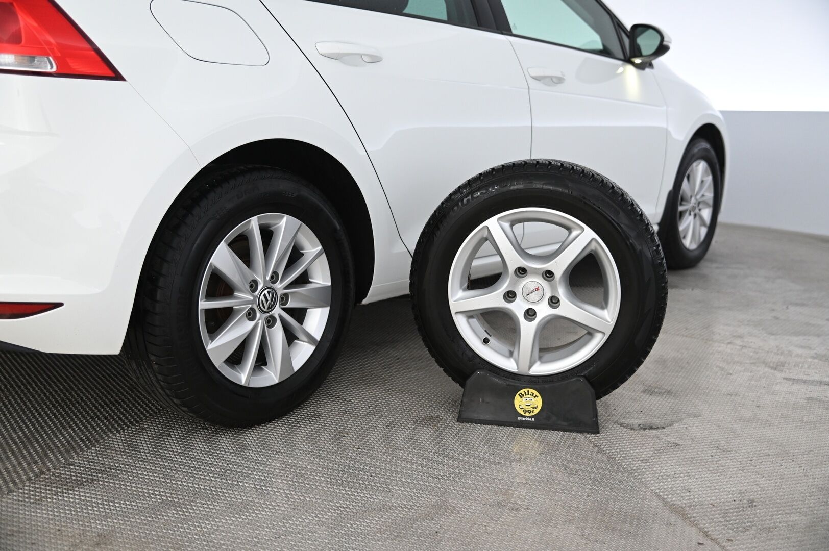 Volkswagen Golf 2016 Comfortline 1,6 TDI 81 kW (110 hv) 4MOTION Winter Edition *Webasto/  Kessy/  Vakkari/  Led/  Tutkat* - 2.om / Hihna vaihdettu 2024 / Suomiauto