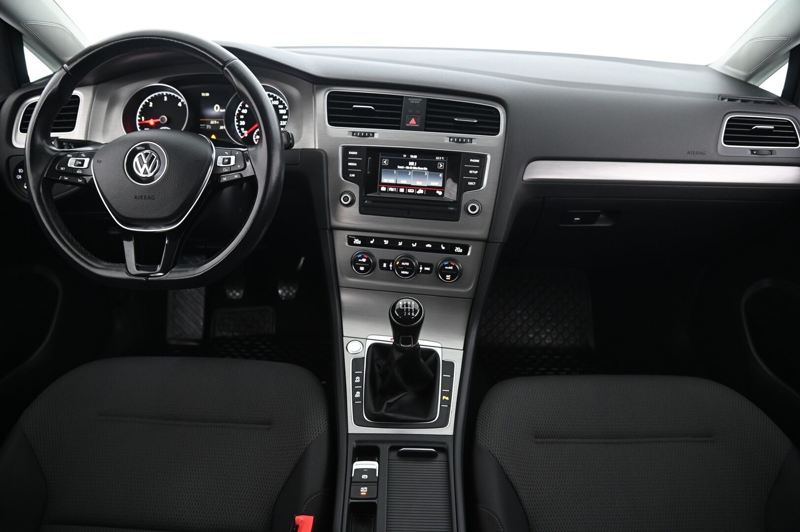 Volkswagen Golf 2016 Comfortline 1,6 TDI 81 kW (110 hv) 4MOTION Winter Edition *Webasto/  Kessy/  Vakkari/  Led/  Tutkat* - 2.om / Hihna vaihdettu 2024 / Suomiauto