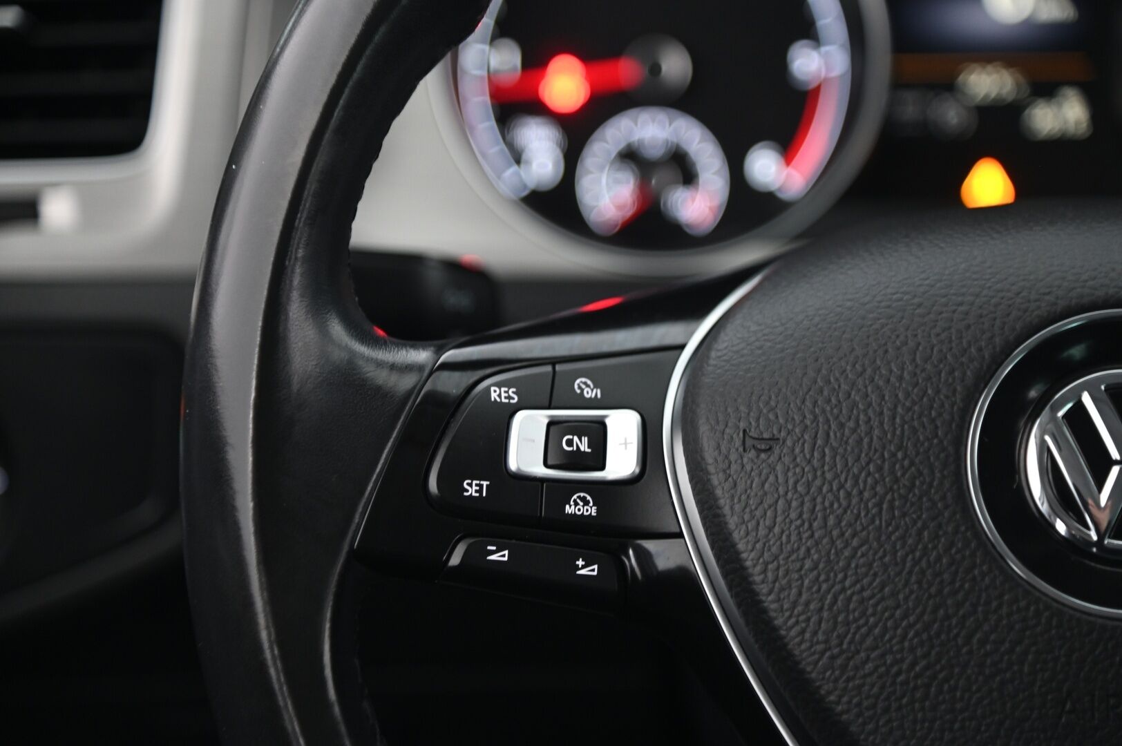 Volkswagen Golf 2016 Comfortline 1,6 TDI 81 kW (110 hv) 4MOTION Winter Edition *Webasto/  Kessy/  Vakkari/  Led/  Tutkat* - 2.om / Hihna vaihdettu 2024 / Suomiauto
