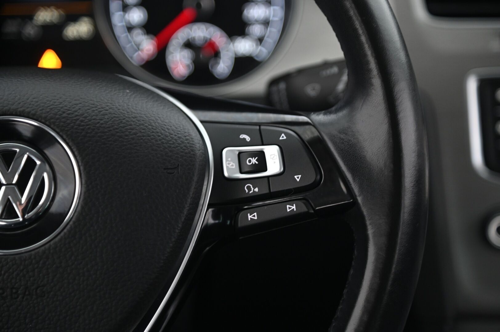 Volkswagen Golf 2016 Comfortline 1,6 TDI 81 kW (110 hv) 4MOTION Winter Edition *Webasto/  Kessy/  Vakkari/  Led/  Tutkat* - 2.om / Hihna vaihdettu 2024 / Suomiauto
