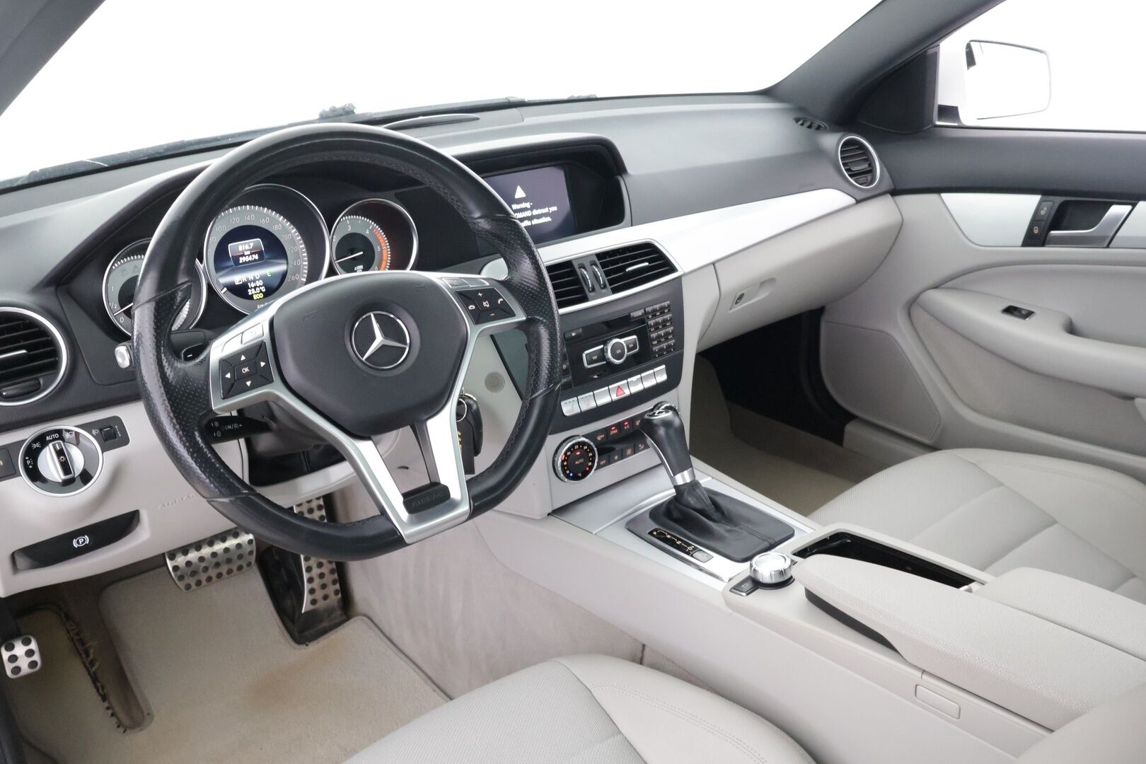 Mercedes-Benz C 2012 220 CDI Coupé AMG- Styling - Webasto / Panorama / AMG-paketit / Vaalea Sisusta / Vakkari  