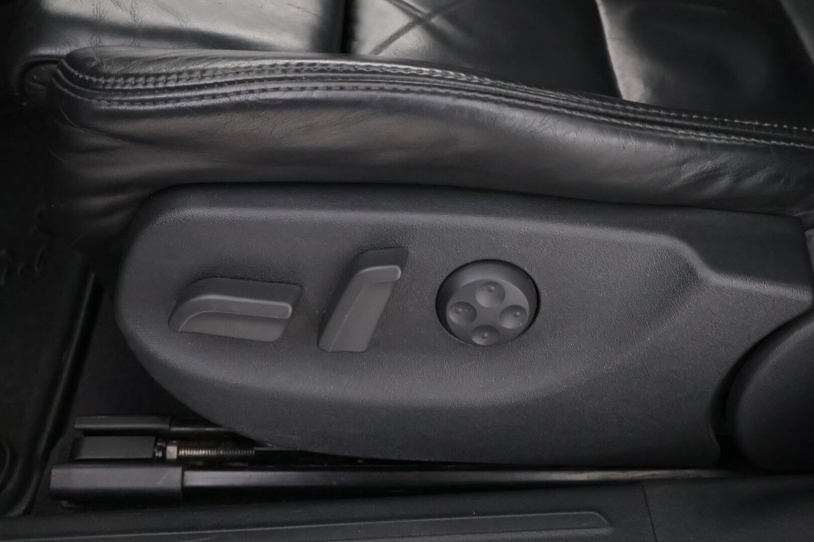 Audi A6 2008 3,0 V6 TDI DPF 207 kW quattro S Line - YritysOutlet - Myydään vain yrityksille - Adapt.Vakkari / Bose / Webasto / Kattoluukku / Nahkasisusta / SUPERVARUSTELTU!