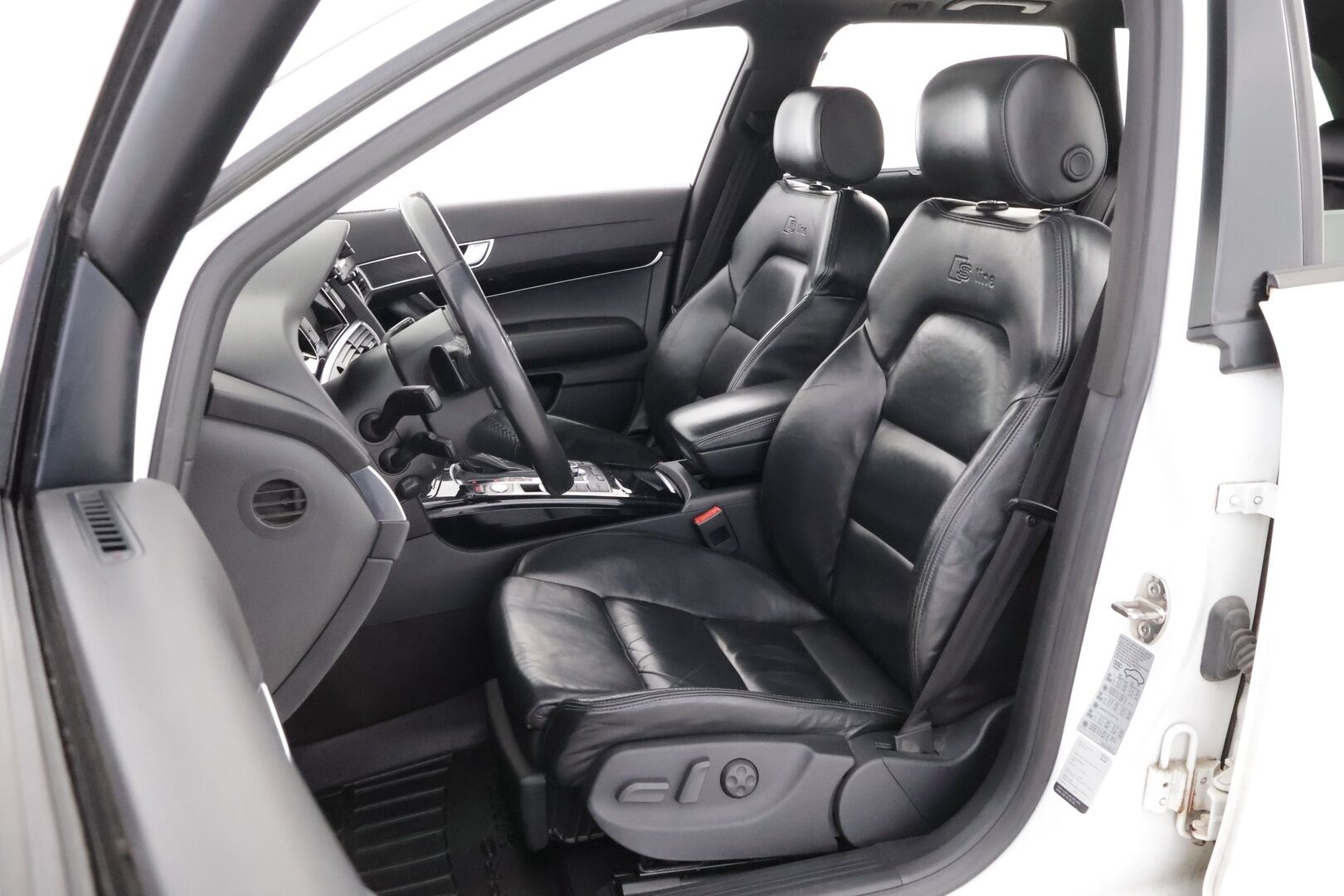 Audi A6 2008 3,0 V6 TDI DPF 207 kW quattro S Line - YritysOutlet - Myydään vain yrityksille - Adapt.Vakkari / Bose / Webasto / Kattoluukku / Nahkasisusta / SUPERVARUSTELTU!