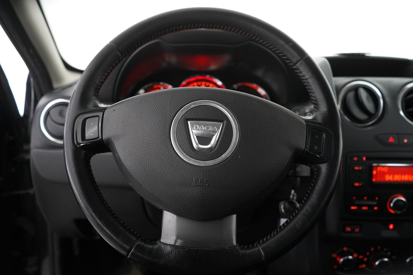 Dacia Duster 2016 dCi 110 S&S 4x4 Laureate - Vakkari / Koukku / Lohko / Ilmastointi
